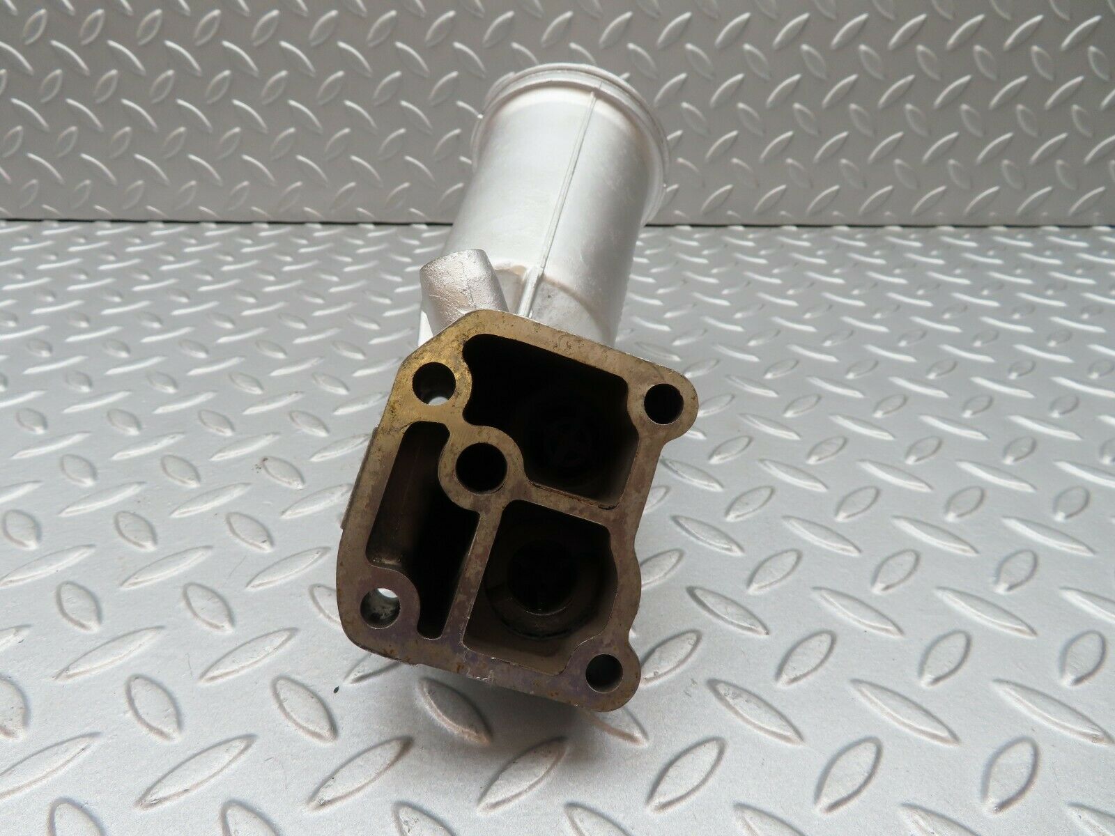 3871 Mercedes-Benz S123 200T Wagon Oil Filter Housing 1021800111