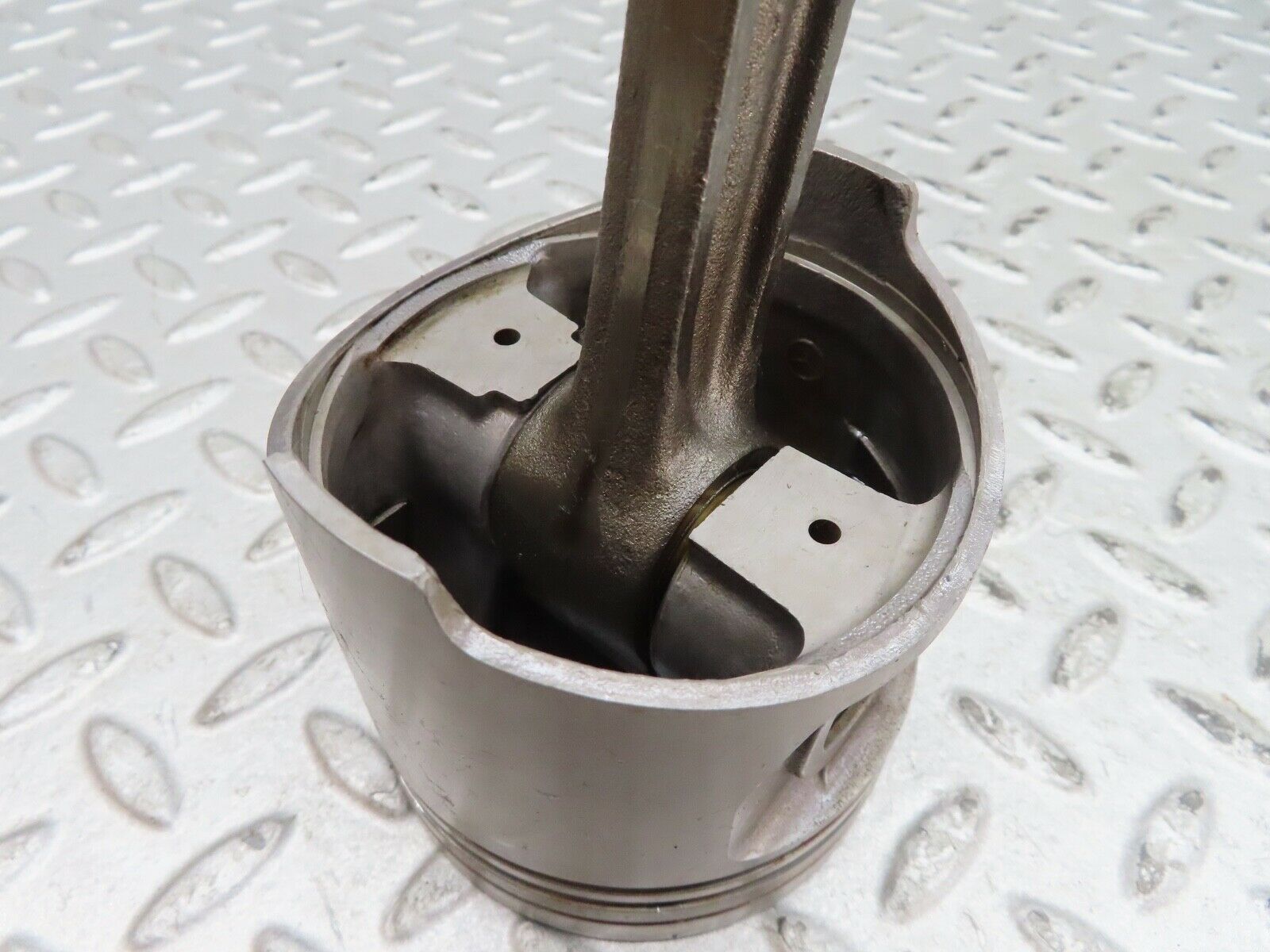 17858 Mercedes-Benz W116 450SEL Piston With Connecting Rod 91.99 mm