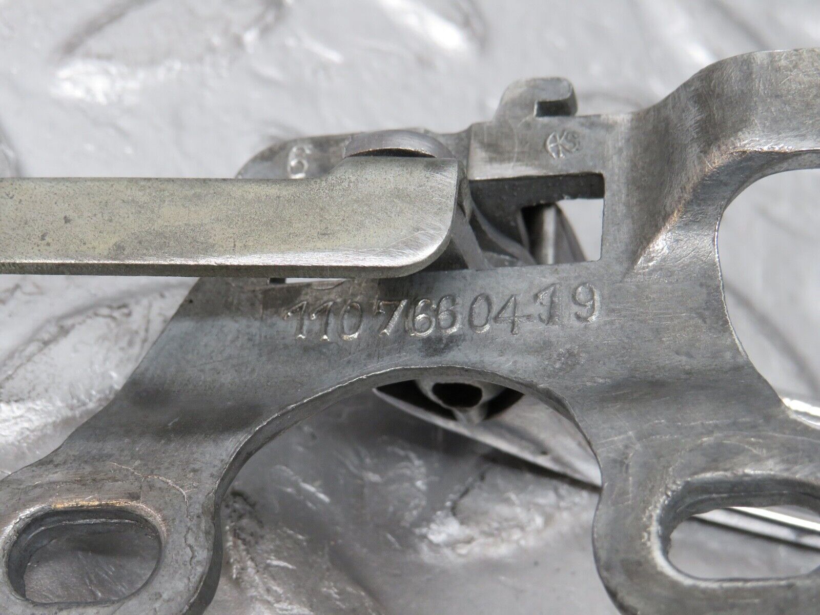 31009 Mercedes-Benz W123 230E Front Right Interior Door Handle 1107660419