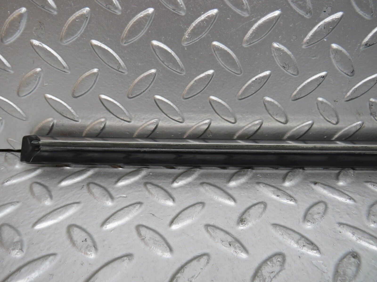 28623 Mercedes-Benz W123 280E Rear Left Door Centre Moulding Trim