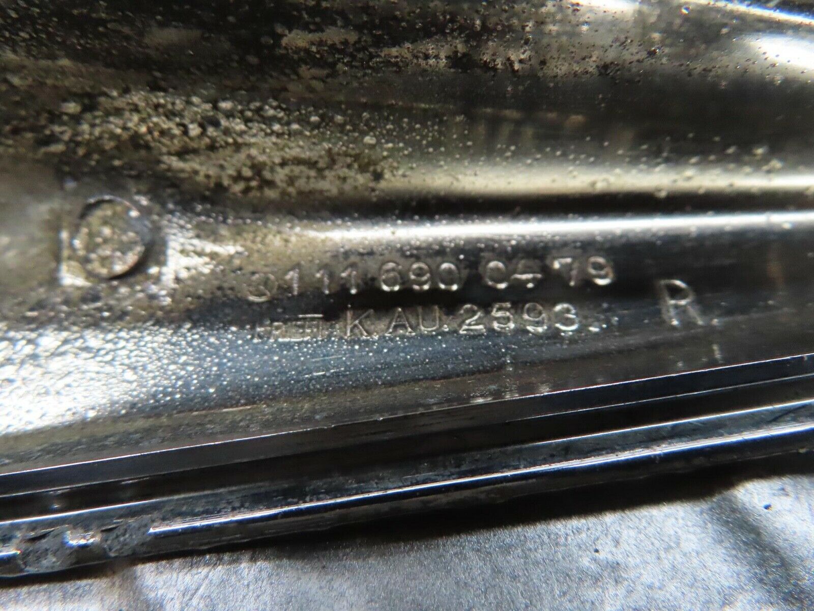 12703 Mercedes-Benz W111 220SE Rear Right Fender Wing Tail Chrome Trim 1116900479