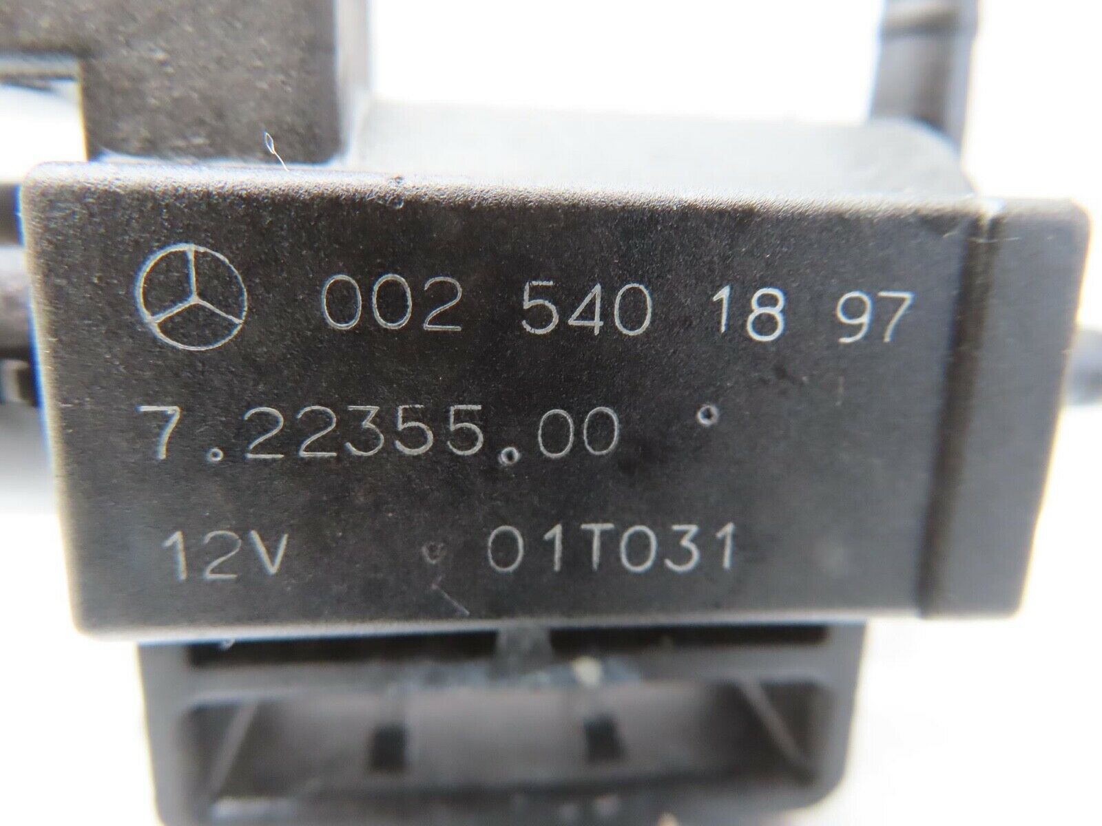 13407 Mercedes-Benz W220 S430 Vacuum Valve Pierburg 0025401897