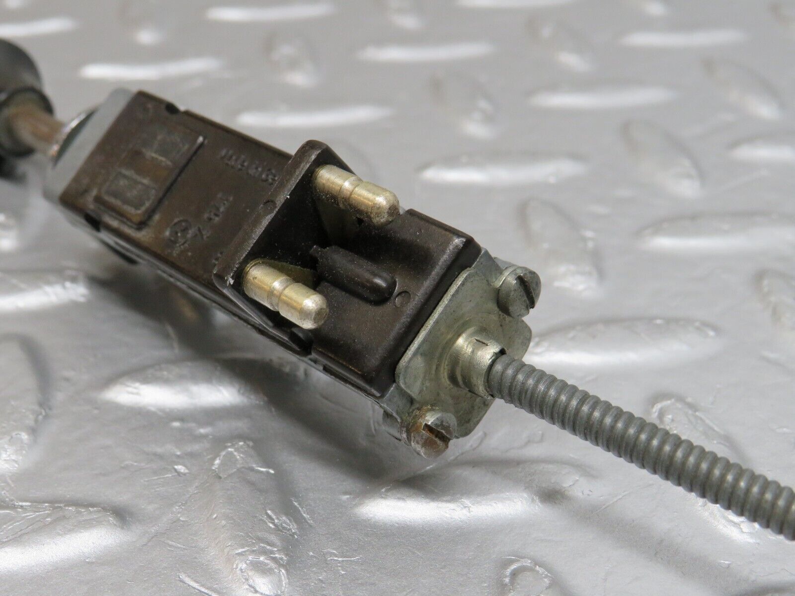40453 Mercedes-Benz W110 230 Carburettor Choke Cable Pull Switch