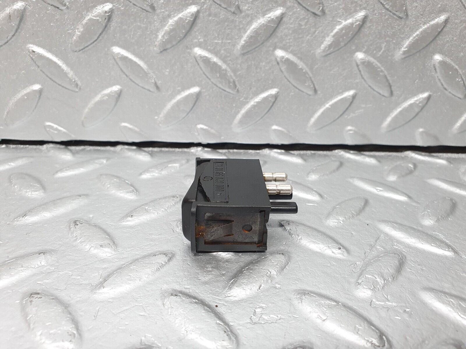 40766 Mercedes-Benz W123 300D Interior Light Switch 0008205910