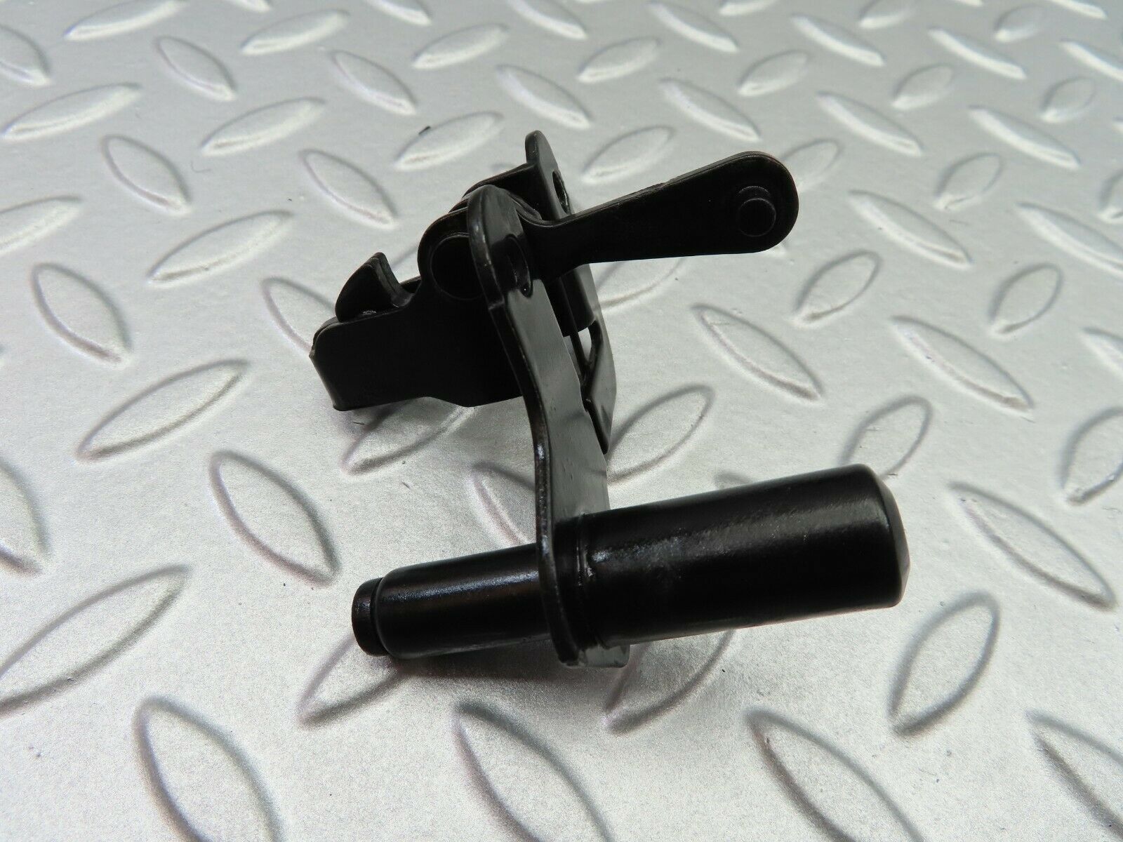 6801 Mercedes-Benz S124 E220 Wagon Bonnet Lock Catch 1248800260