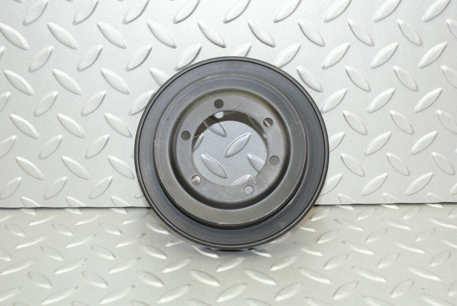 2084 Mercedes-Benz W123 230E Crankshaft Pulley 1020320404