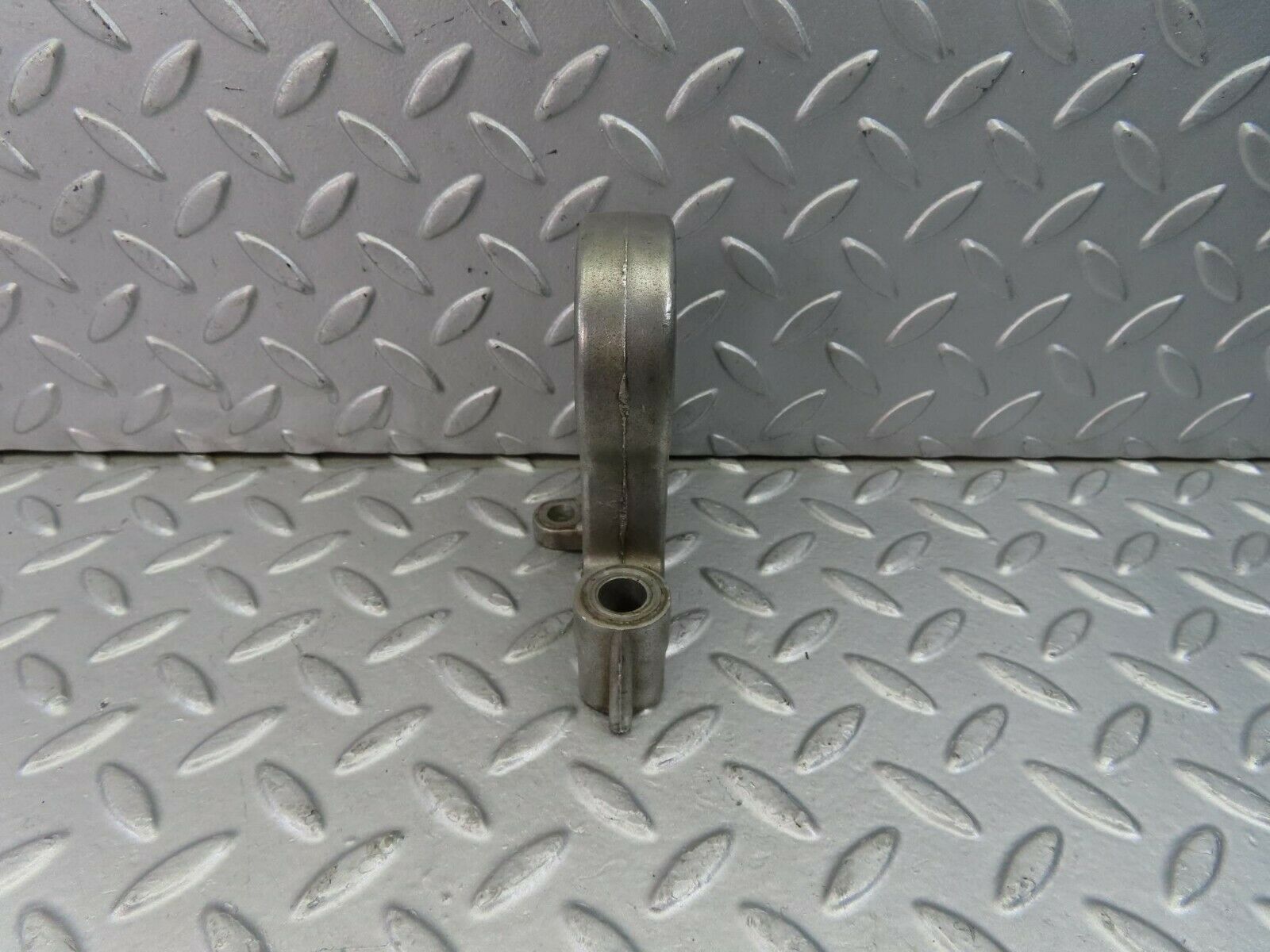 8989 Mercedes-Benz W110 Camshaft Tower Bearing 1800514016 48 mm