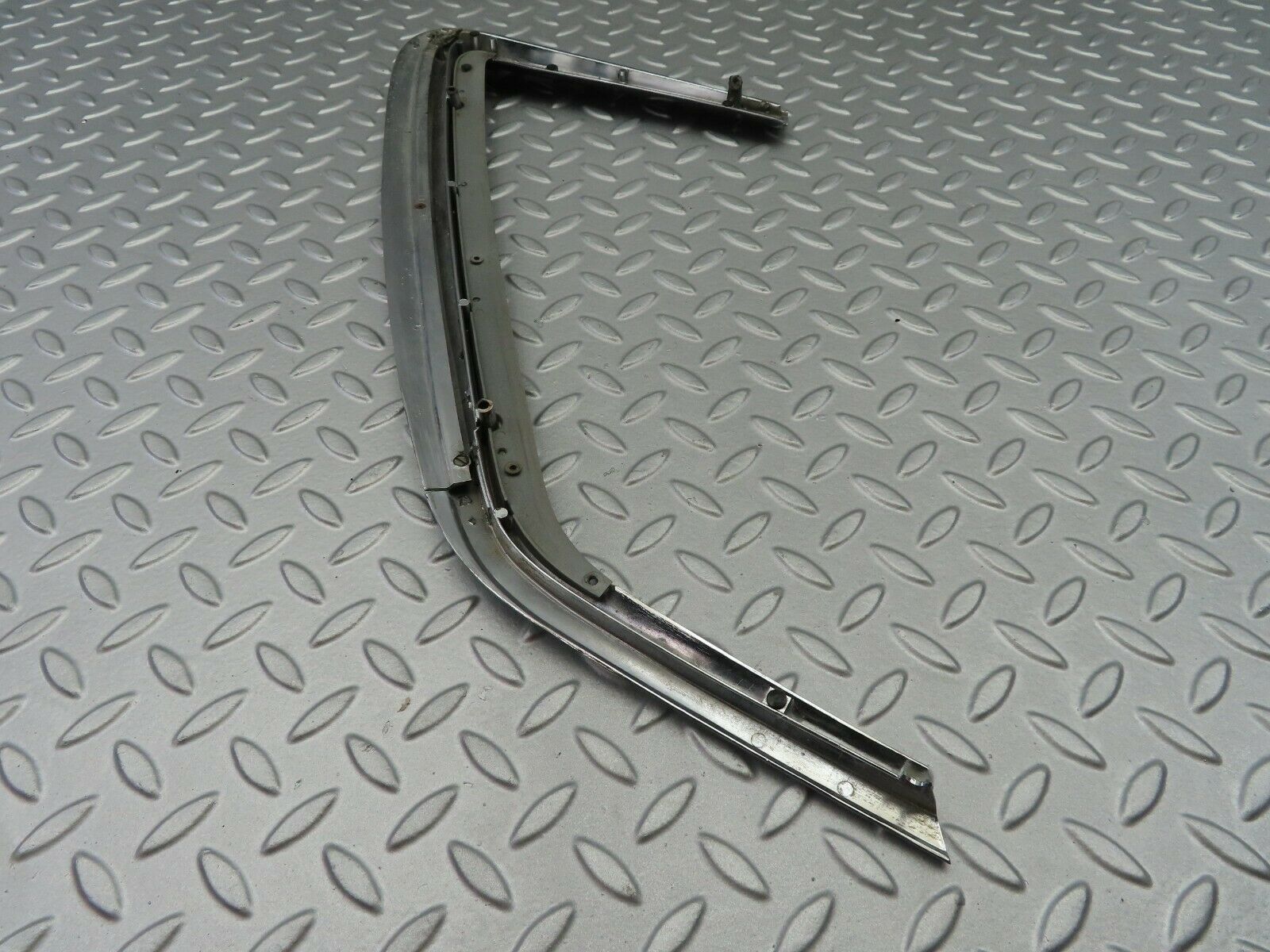 6897 Mercedes-Benz C107 350SLC Coupe Rear Right Window Triangle Trim 1076980289