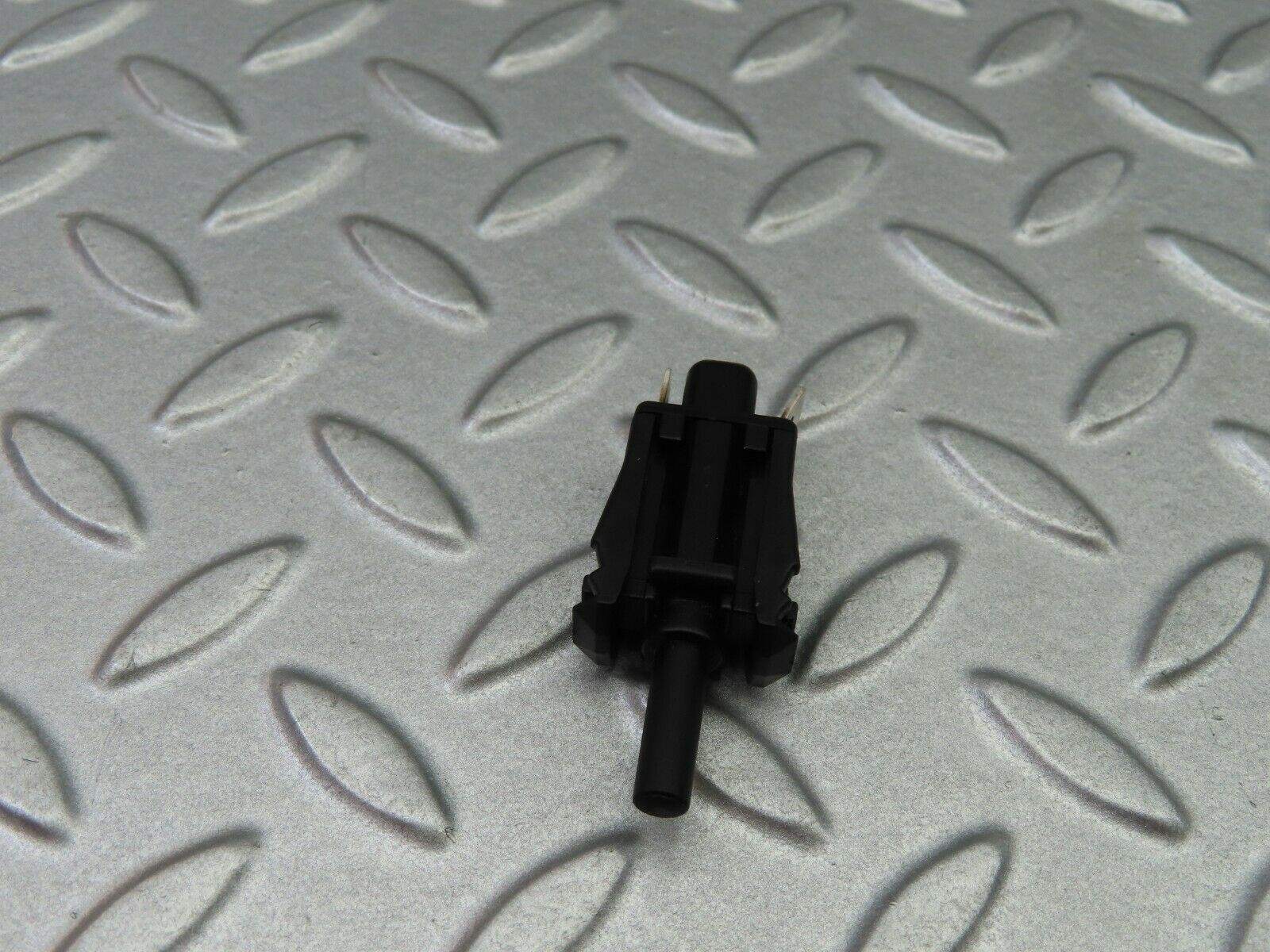 6099 Mercedes-Benz W126 380SE Door Contact Switch 0015458714