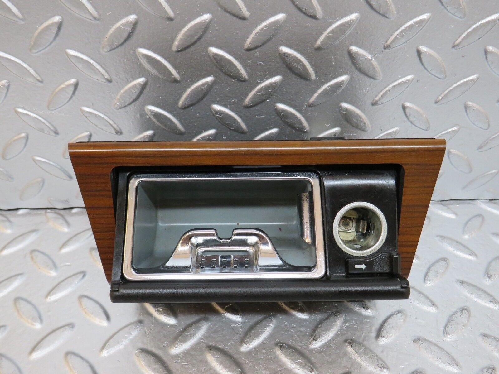 29351 Mercedes-Benz W124 230E Centre Console Ashtray Wood Finish