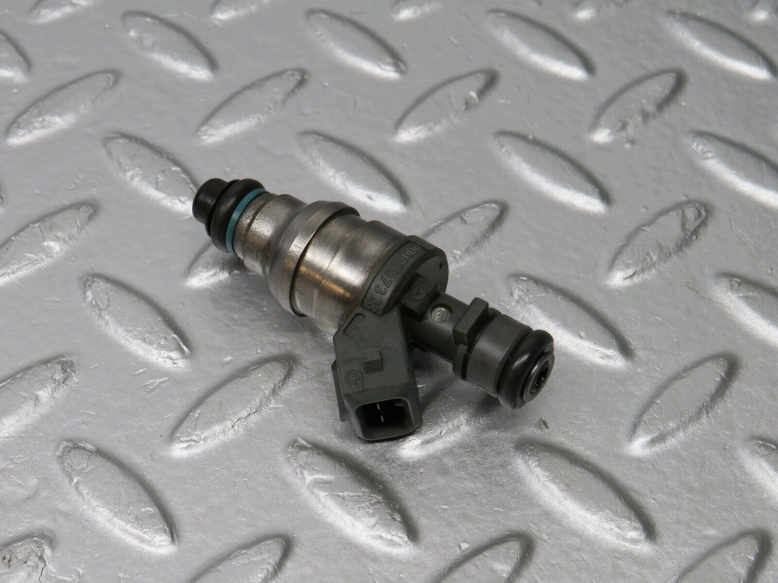 39421 Mercedes-Benz R129 320SL Coupe Fuel Injector Bosch 0000787323 0280155209