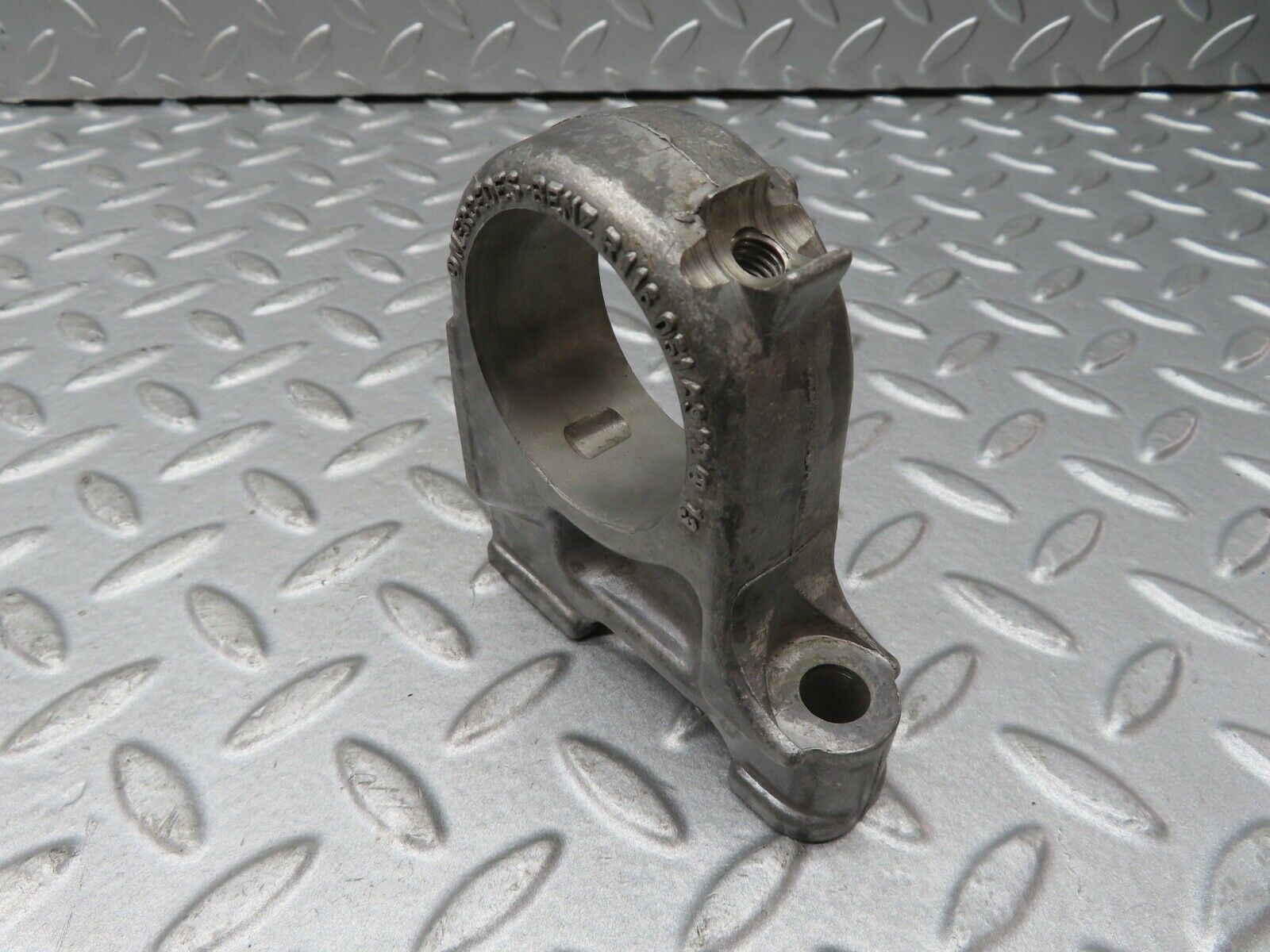 17724 Mercedes-Benz W116 450SEL Camshaft Tower Bearing 1160514312