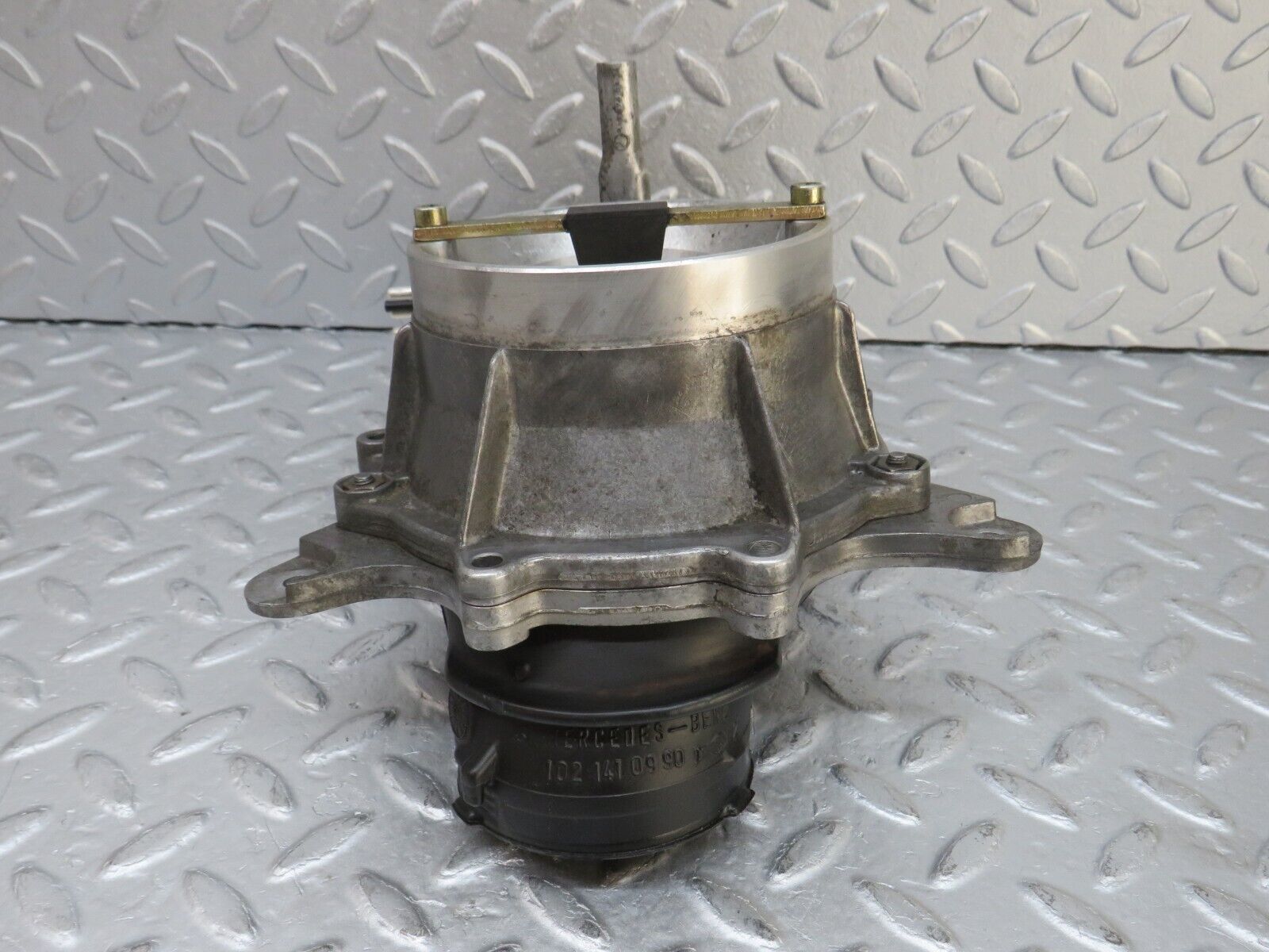 36667 Mercedes-Benz W201 190E 2.0L Air Flow Mass Sensor Bosch 0438121001 1021410990