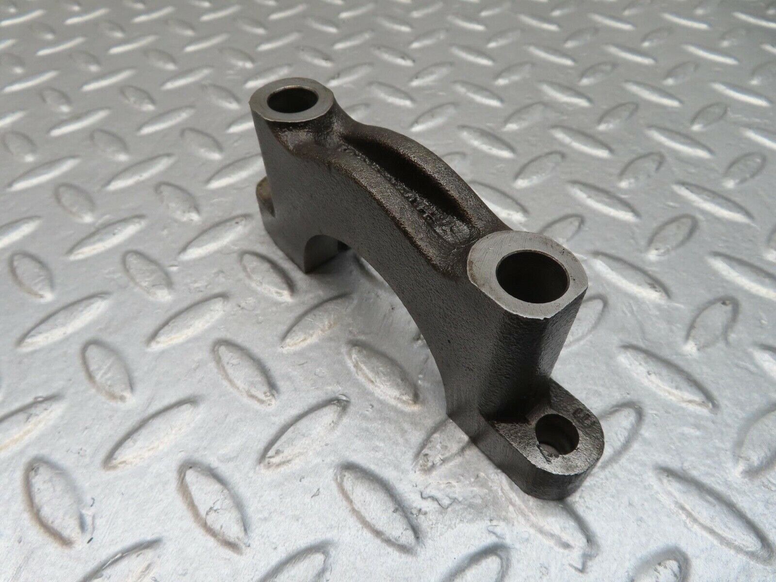 12873 Mercedes-Benz W111 220SE Crankshaft Bearing Holder Block 1800110011