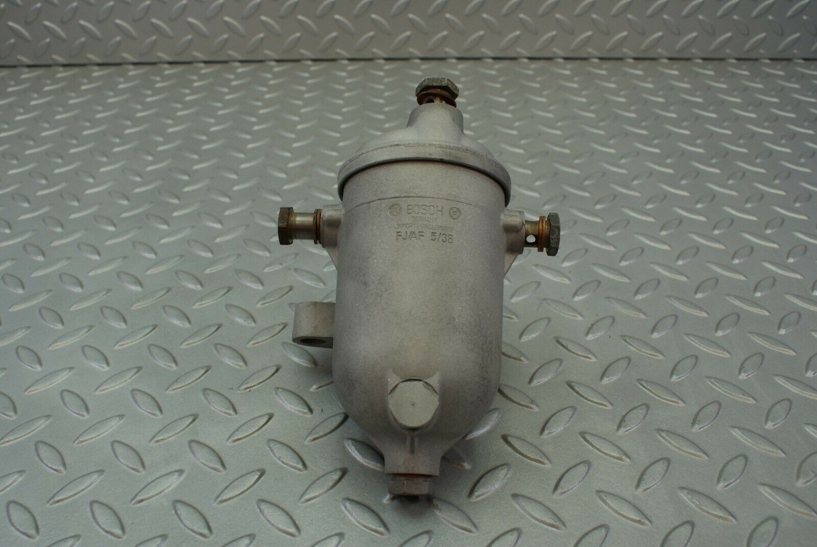 3066 Mercedes-Benz W115 220D Fuel Filter House FJ/AF 5/36