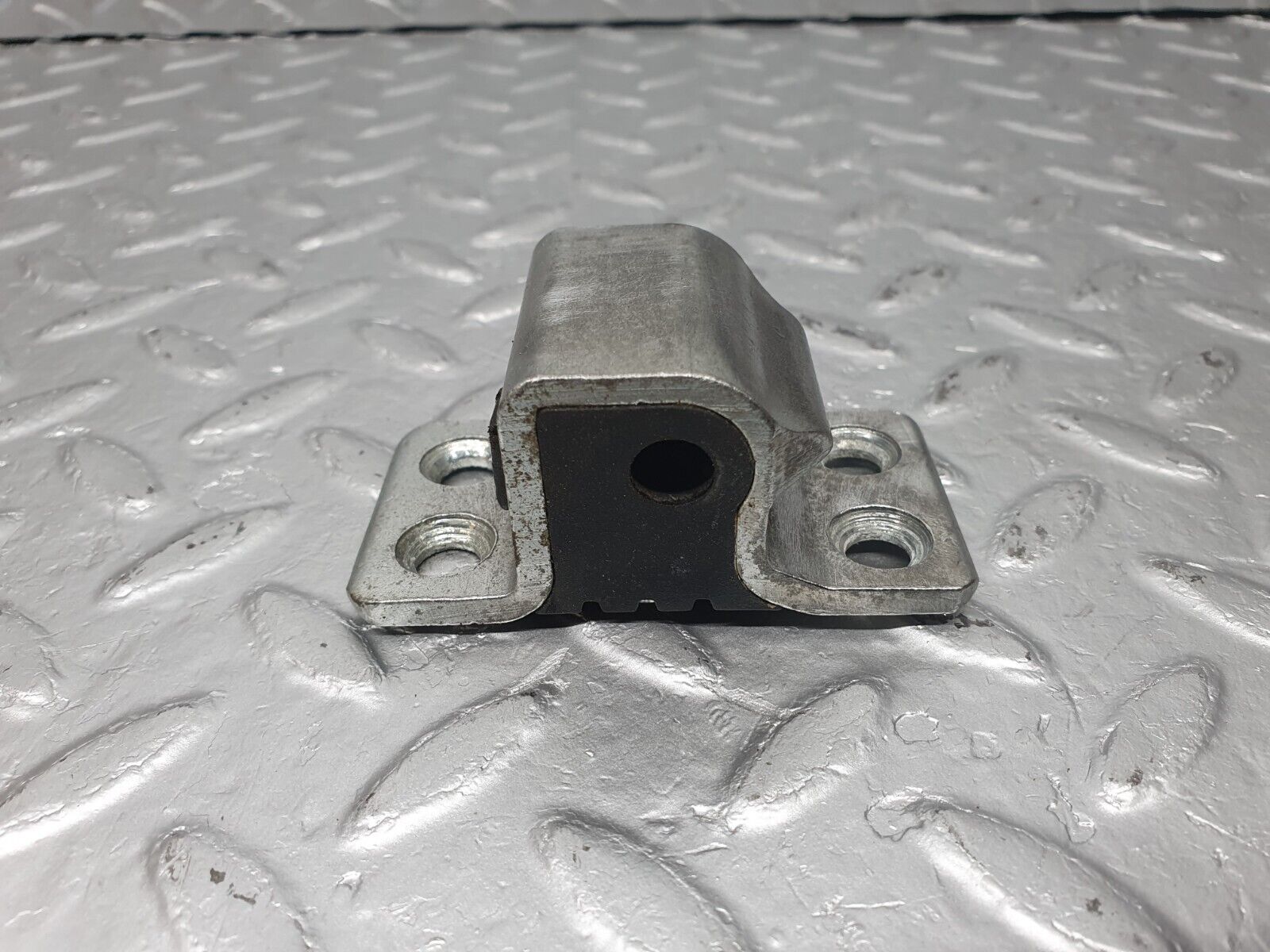 40916 Mercedes-Benz W126 300SE Door Lock Latch Right Side