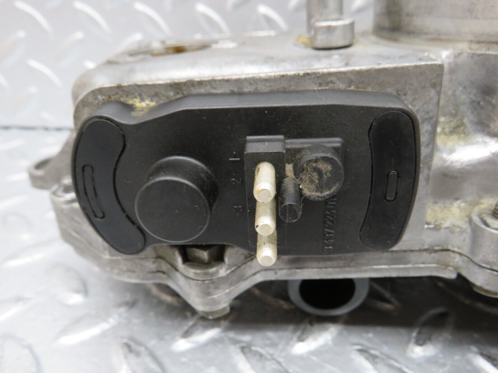 32642 Mercedes-Benz S124 300TE Air Flow Mass Meter Sensor Bosch 1031410090