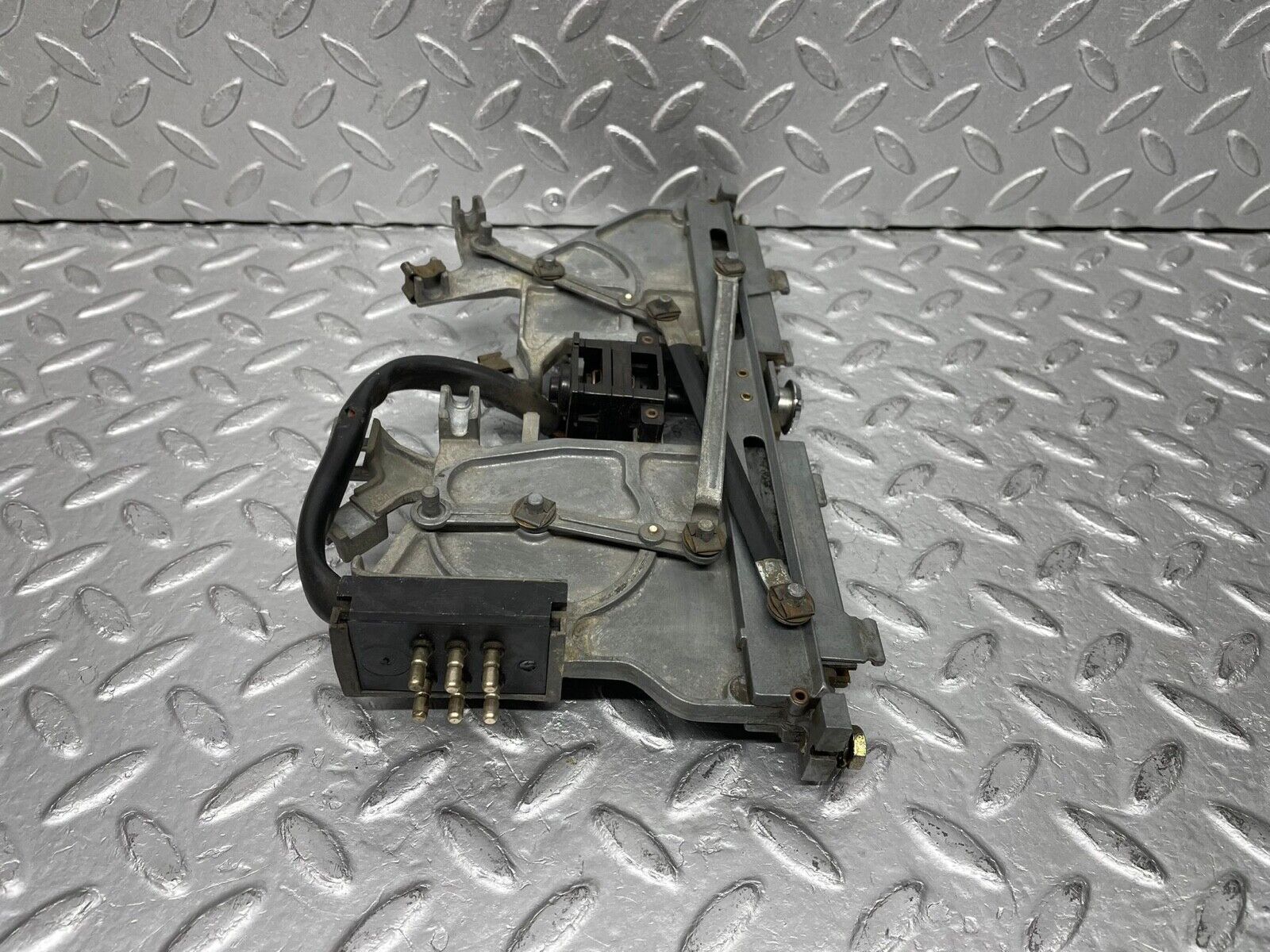 3276 Mercedes-Benz W115 220D Heater Control Switch 1158300485