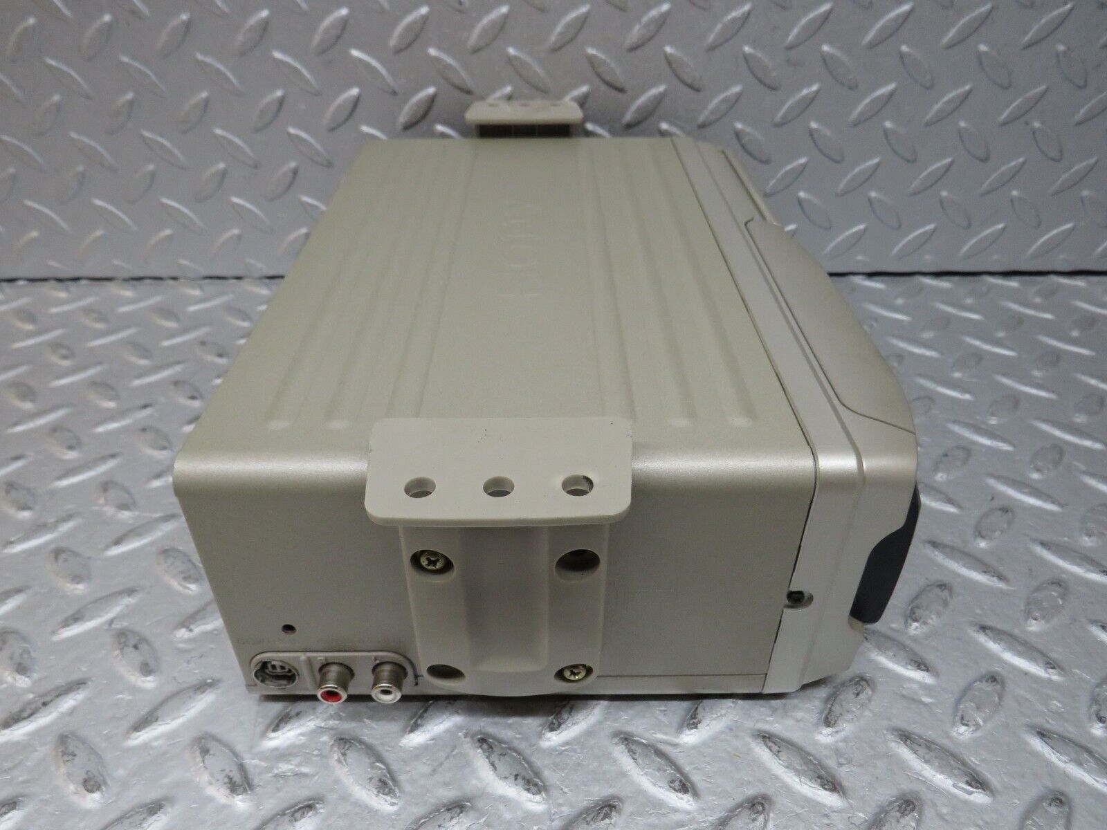 36502 Mercedes-Benz W201 190E 2.0L Disc Changer SONY CDX-727