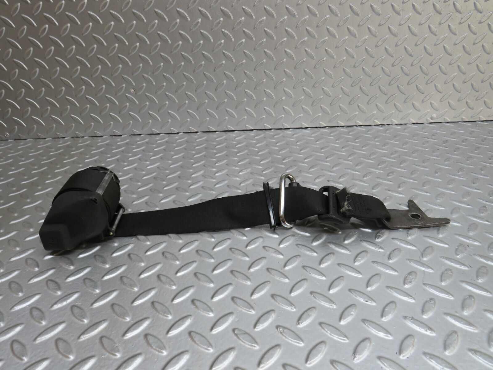 37162 Mercedes-Benz C126 420SEC Coupe Rear Left Seat Belt With Buckles 1268602286