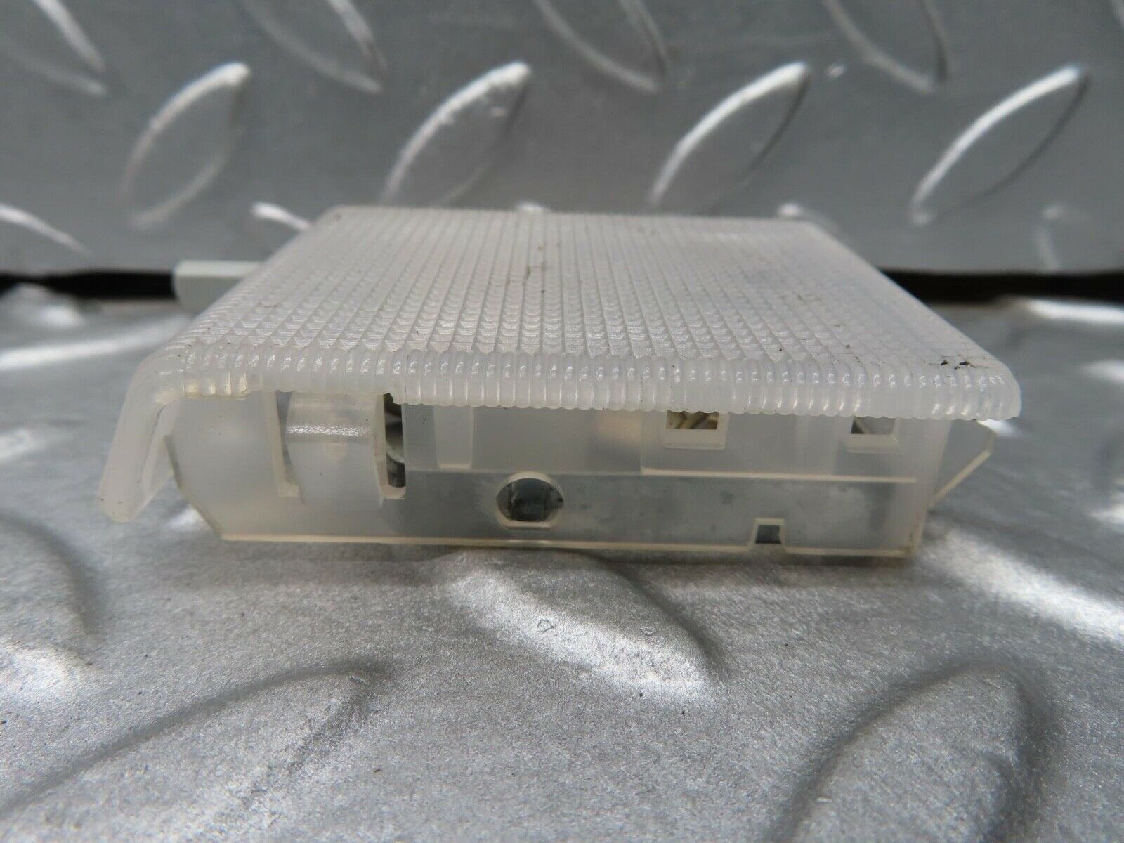 16470 Mercedes-Benz W124 260E Glove Box Light 1298200301