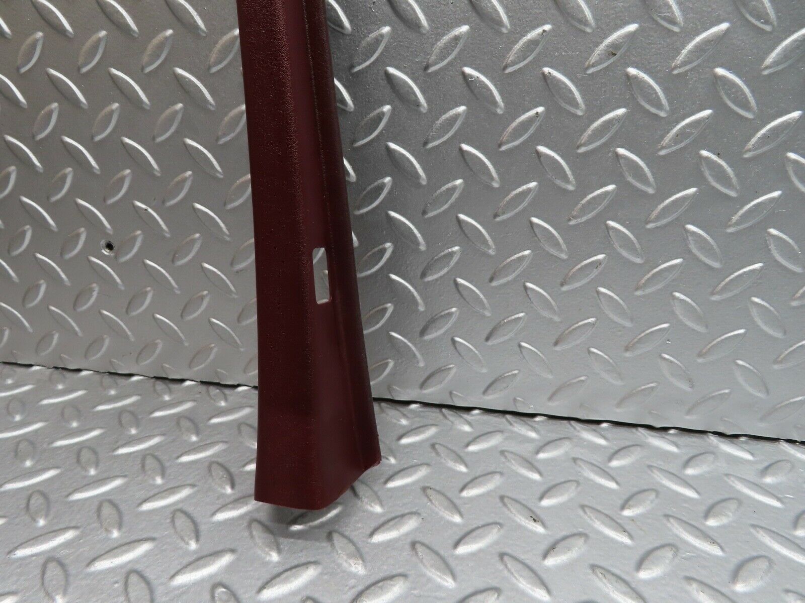 21426 Mercedes-Benz W126 300SE Front Left Door Window Frame Cover 1267250371