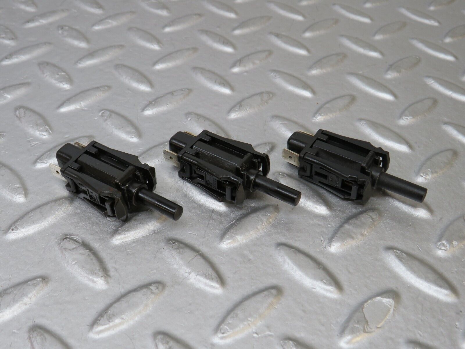 36917 Mercedes-Benz C126 420SEC Coupe Door Contact Switch 3x 0015458714