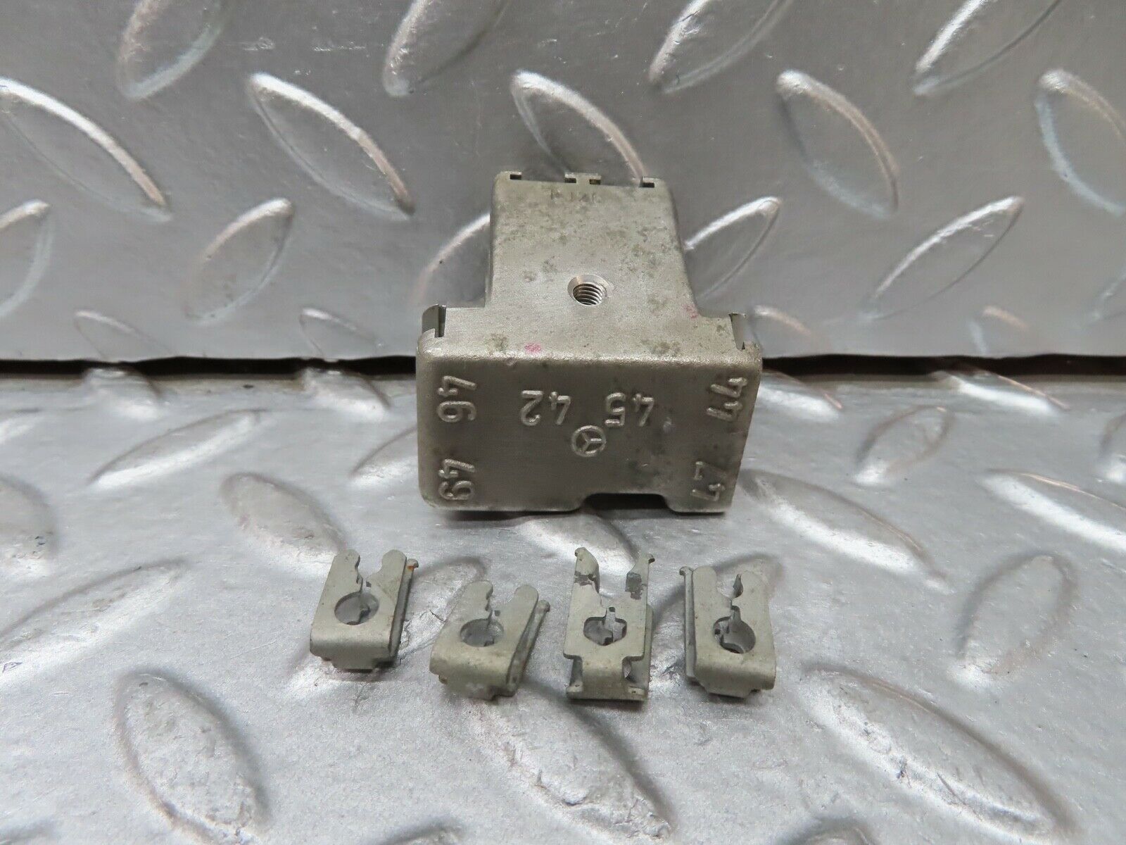 19951 Mercedes-Benz R129 300SL Coupe Soft Top Hydraulic Distributor 1298000022