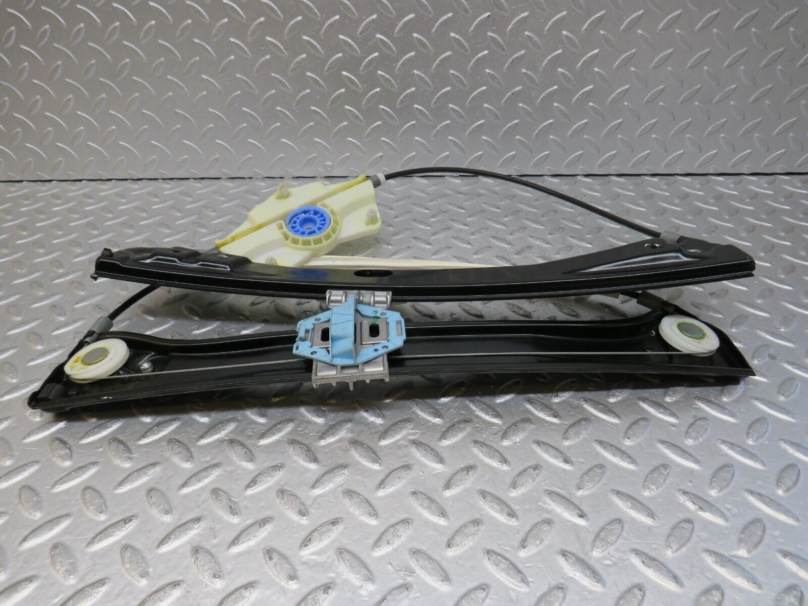 35197 Mercedes-Benz W221 Front Right Power Window Regulator