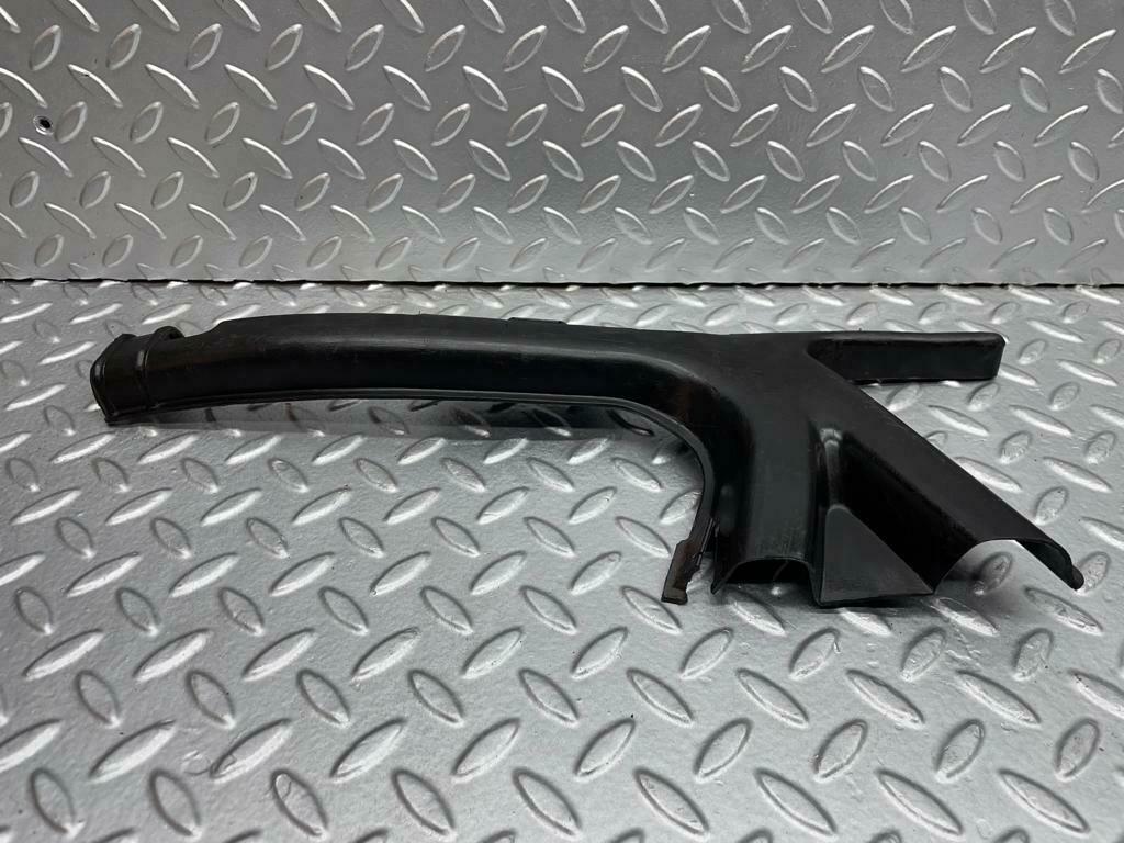 0190 Mercedes-Benz W116 350SE Tail Light Trim Cable Cover 1168200412