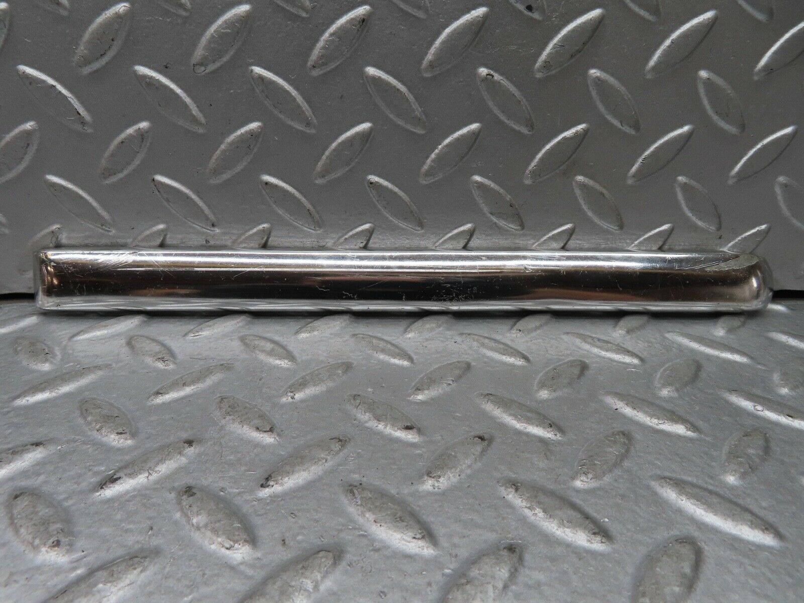 19019 Mercedes-Benz W120 W121 Ponton Front Fender Wing Lower Chrome Moulding Trim