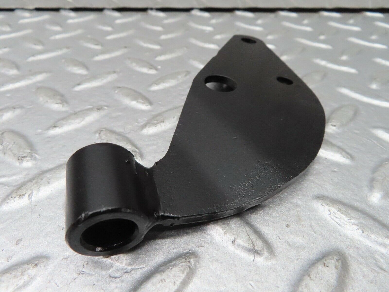 18834 Mercedes-Benz W121 190b Ponton Engine Mount Bracket Left & Right