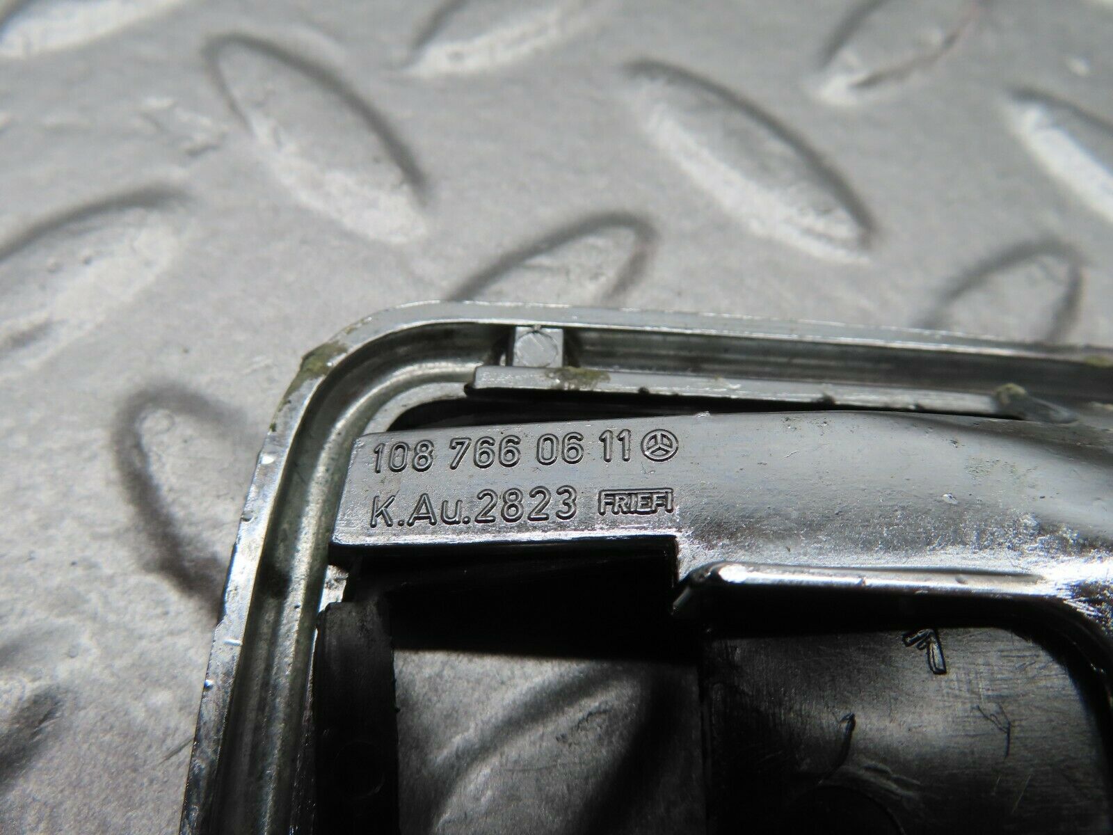 17968 Mercedes-Benz W123 200 Chrome Frame For Door Opener Right 1087660611