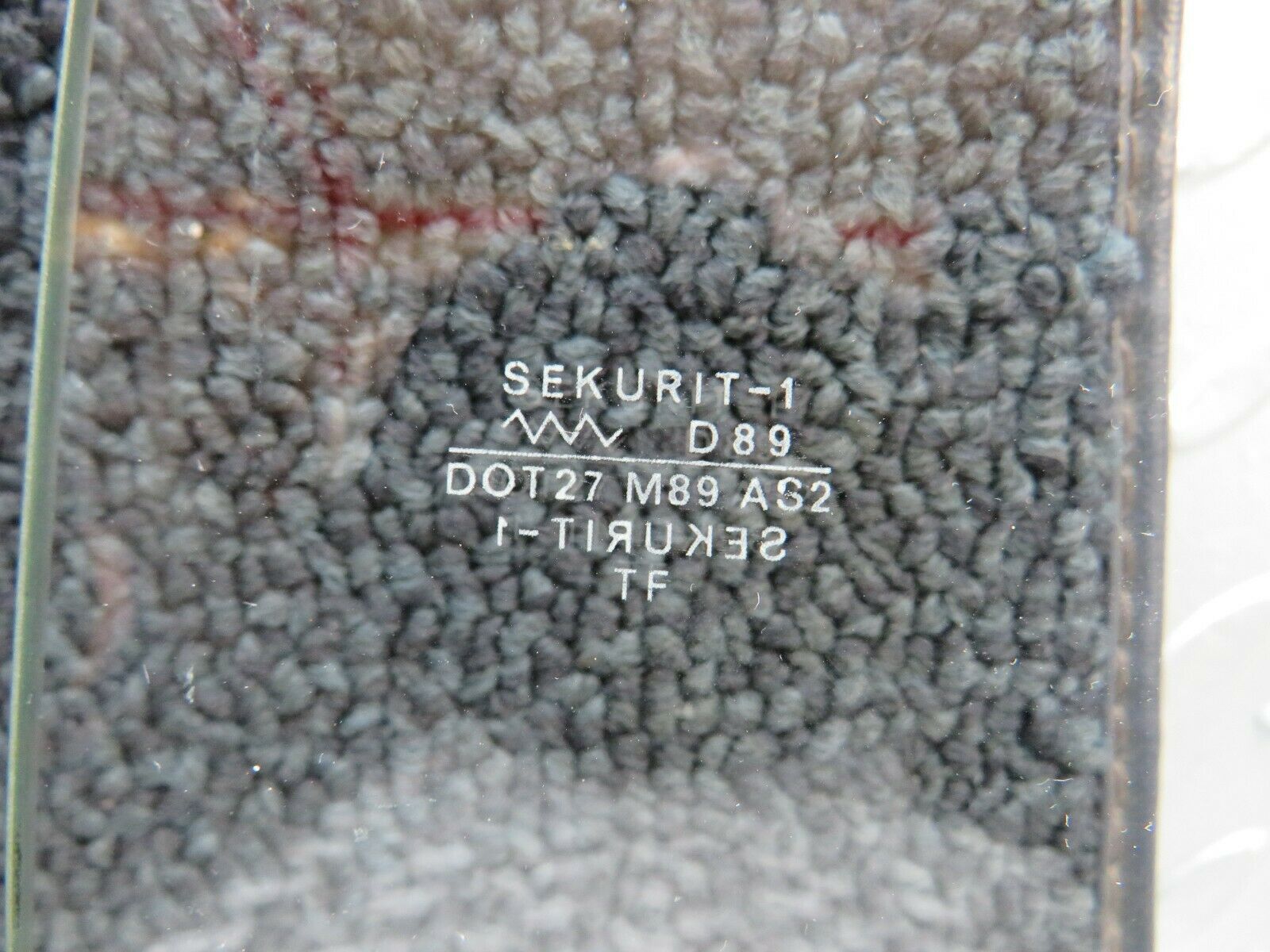 23650 Mercedes-Benz W114 280E Rear Right Door Window Glass