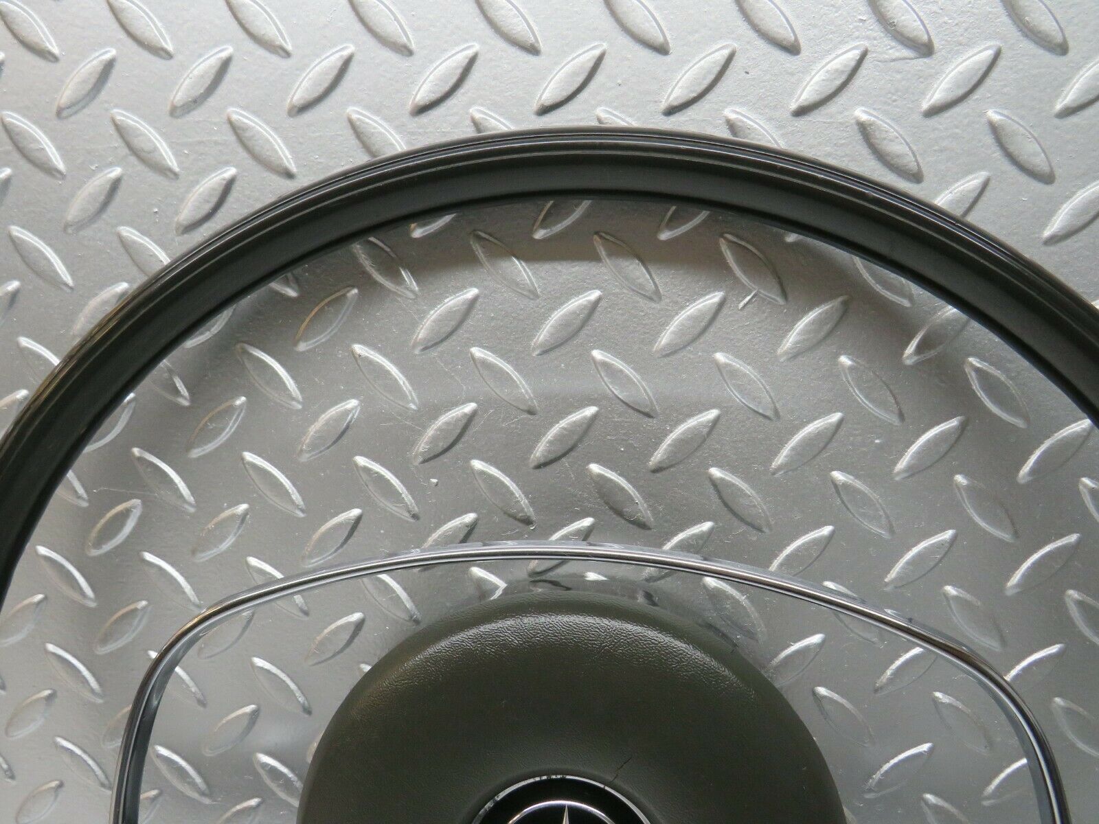 24529 Mercedes-Benz W108 Steering Wheel