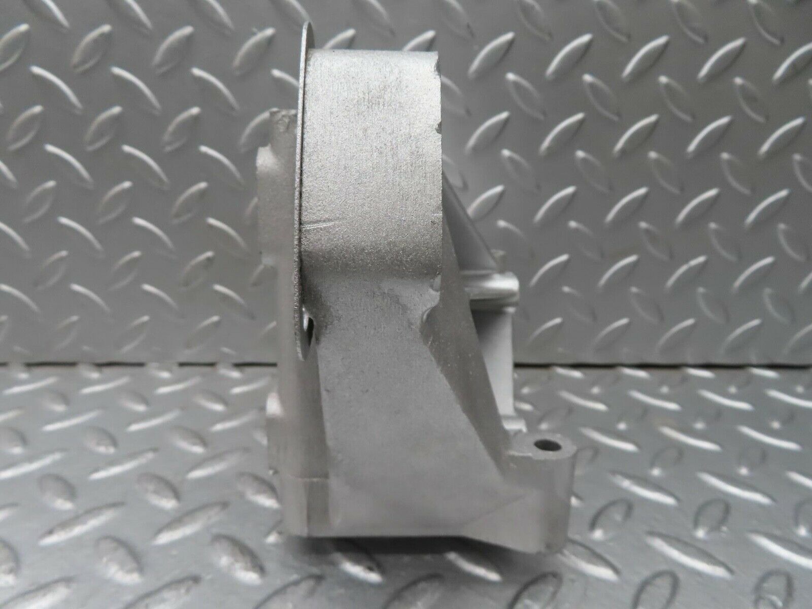 13566 Mercedes-Benz W123 200 Power Steering Pump Bracket 1234660041