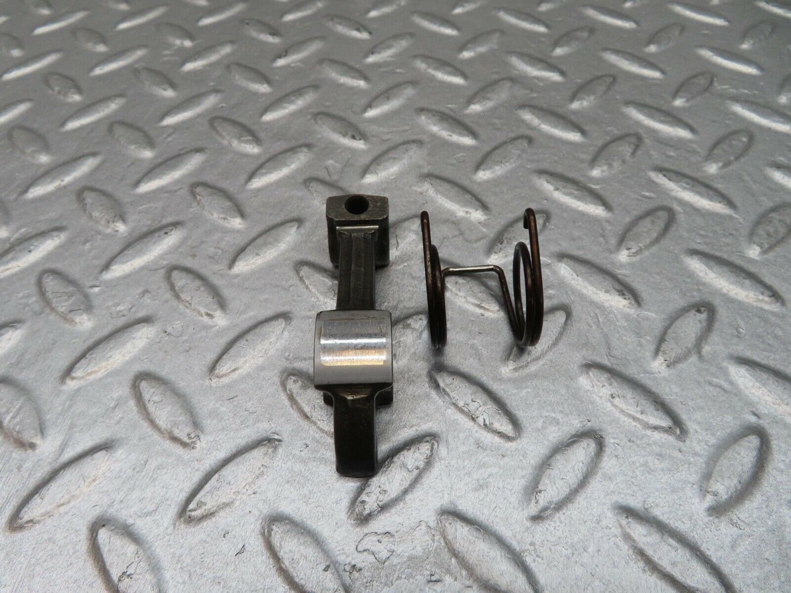 12867 Mercedes-Benz W111 220SE Valve Rocker Arm With Retaining Spring