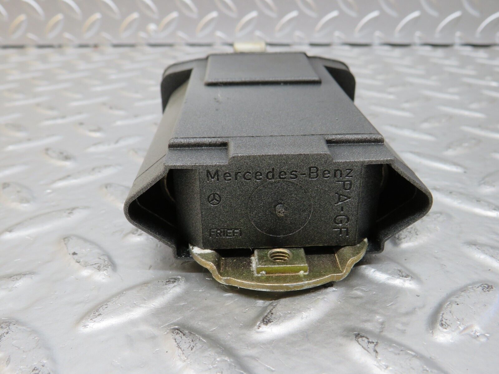 24752 Mercedes-Benz W140 S320 Rear Door Safety Check Strap