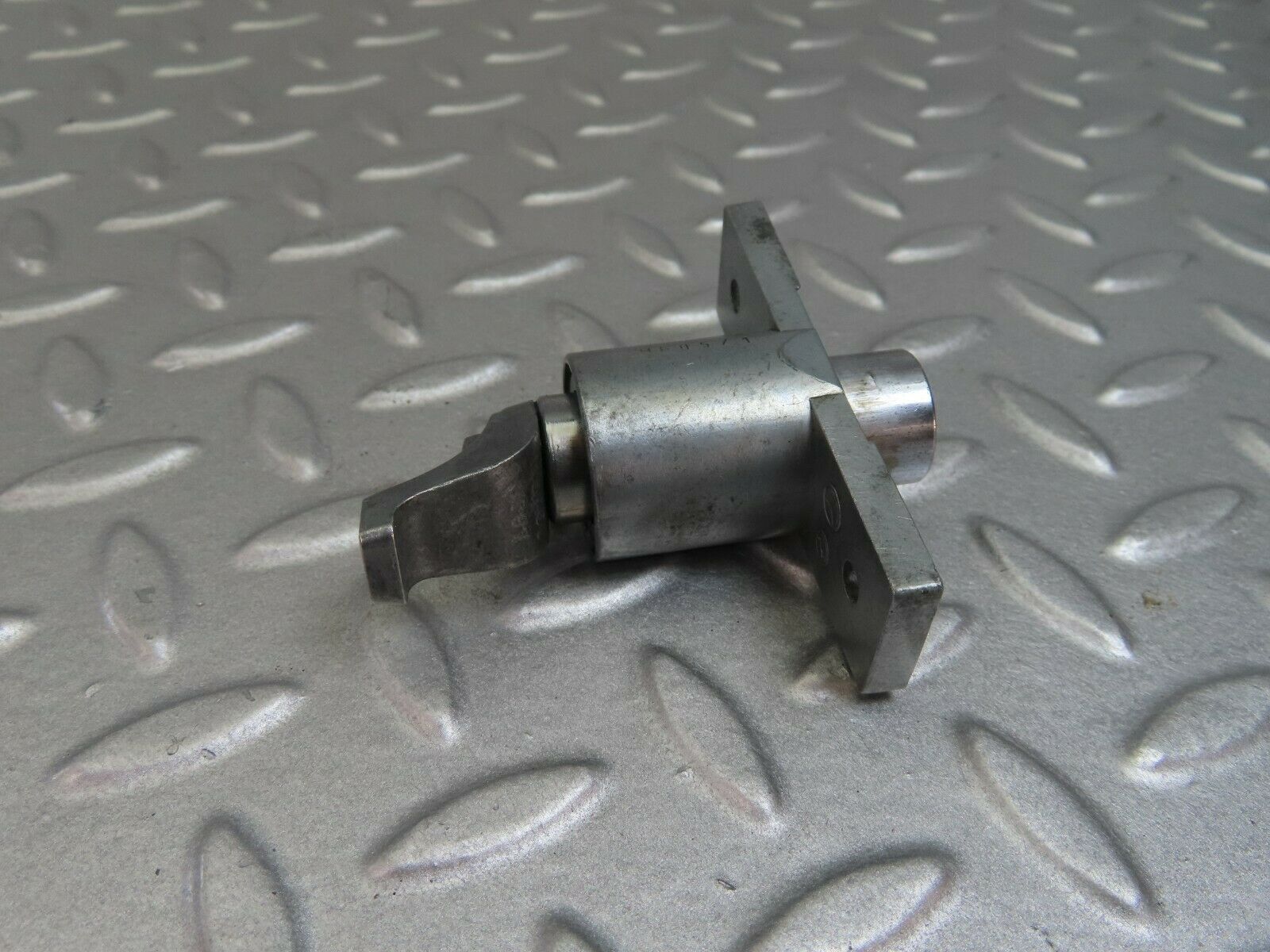 7891 Mercedes-Benz W115 220D Trunk Lock No Key