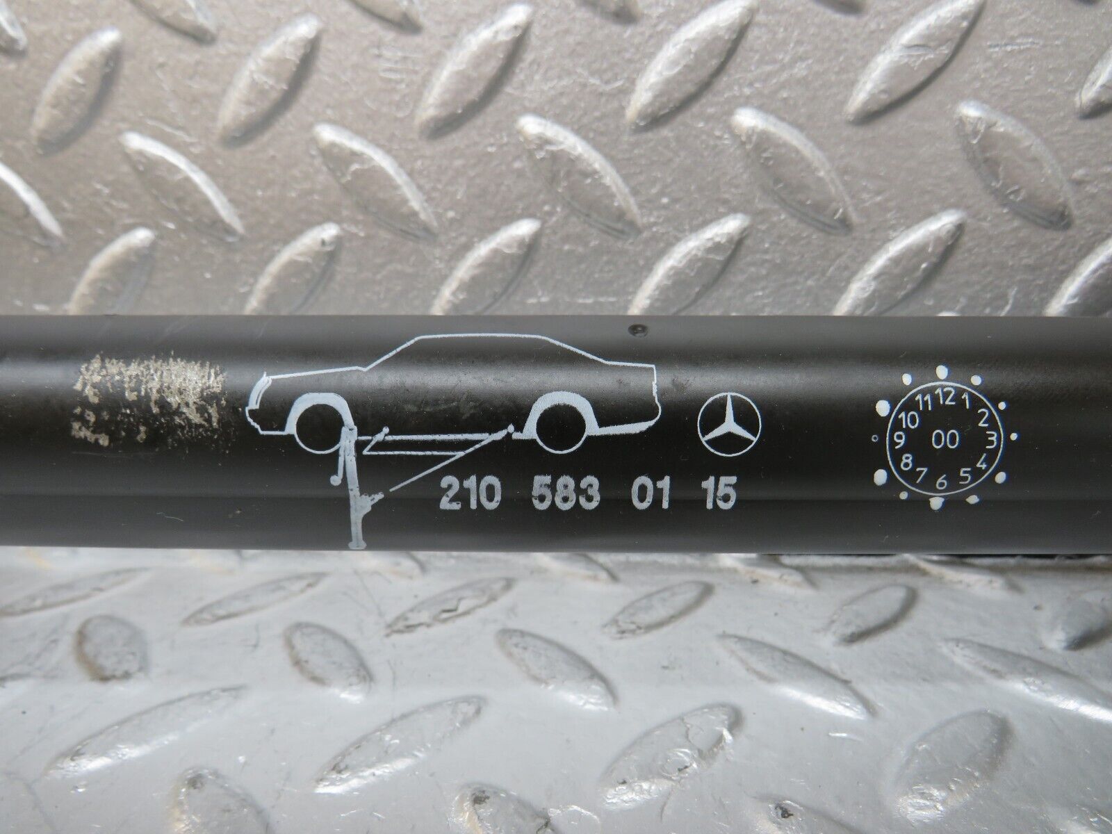 34861 Mercedes-Benz W210 320E Car Jack 2105830115