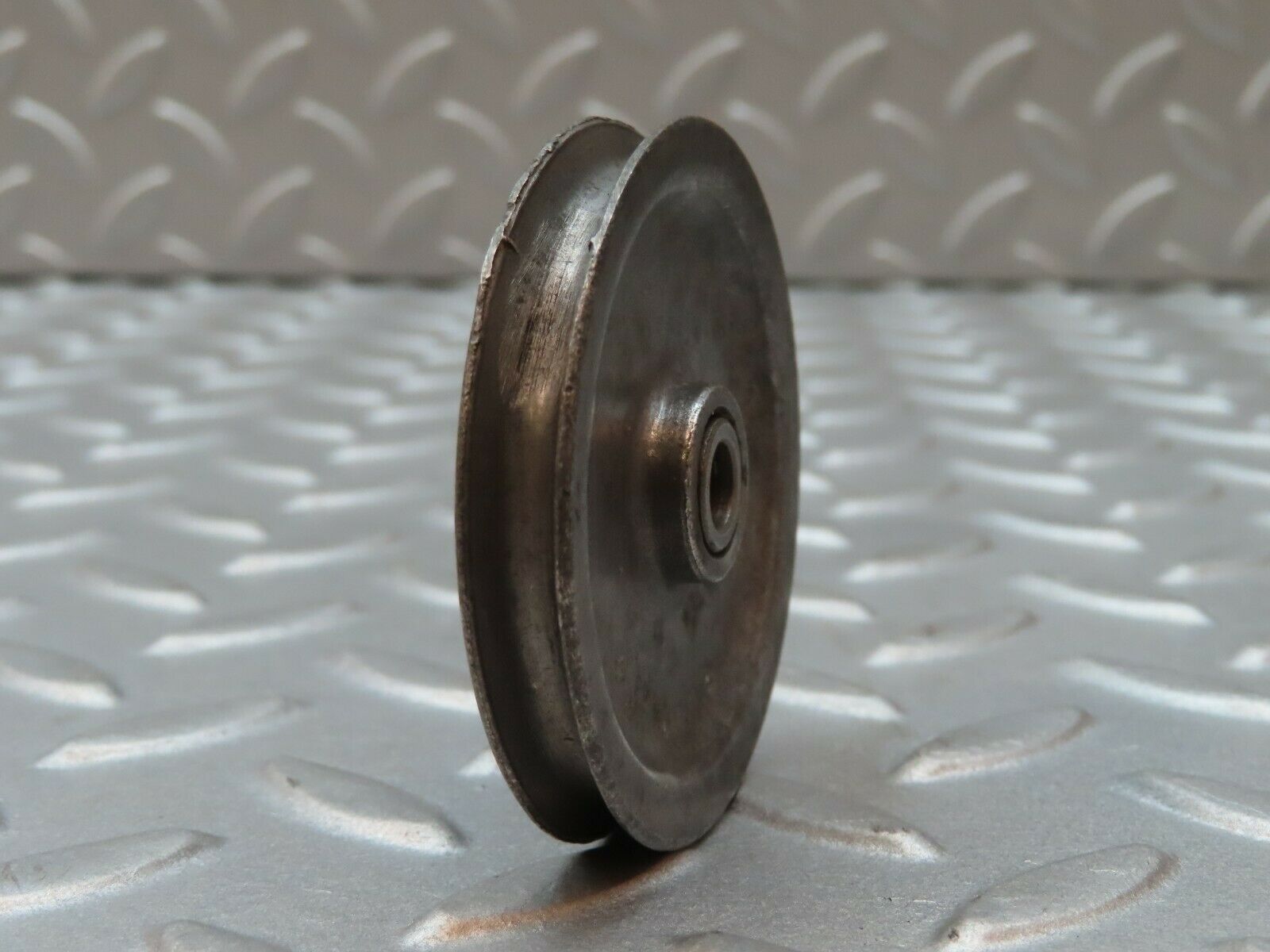 3657 Mercedes-Benz W108 280SE Handebrake Cable Pulley 1104270142