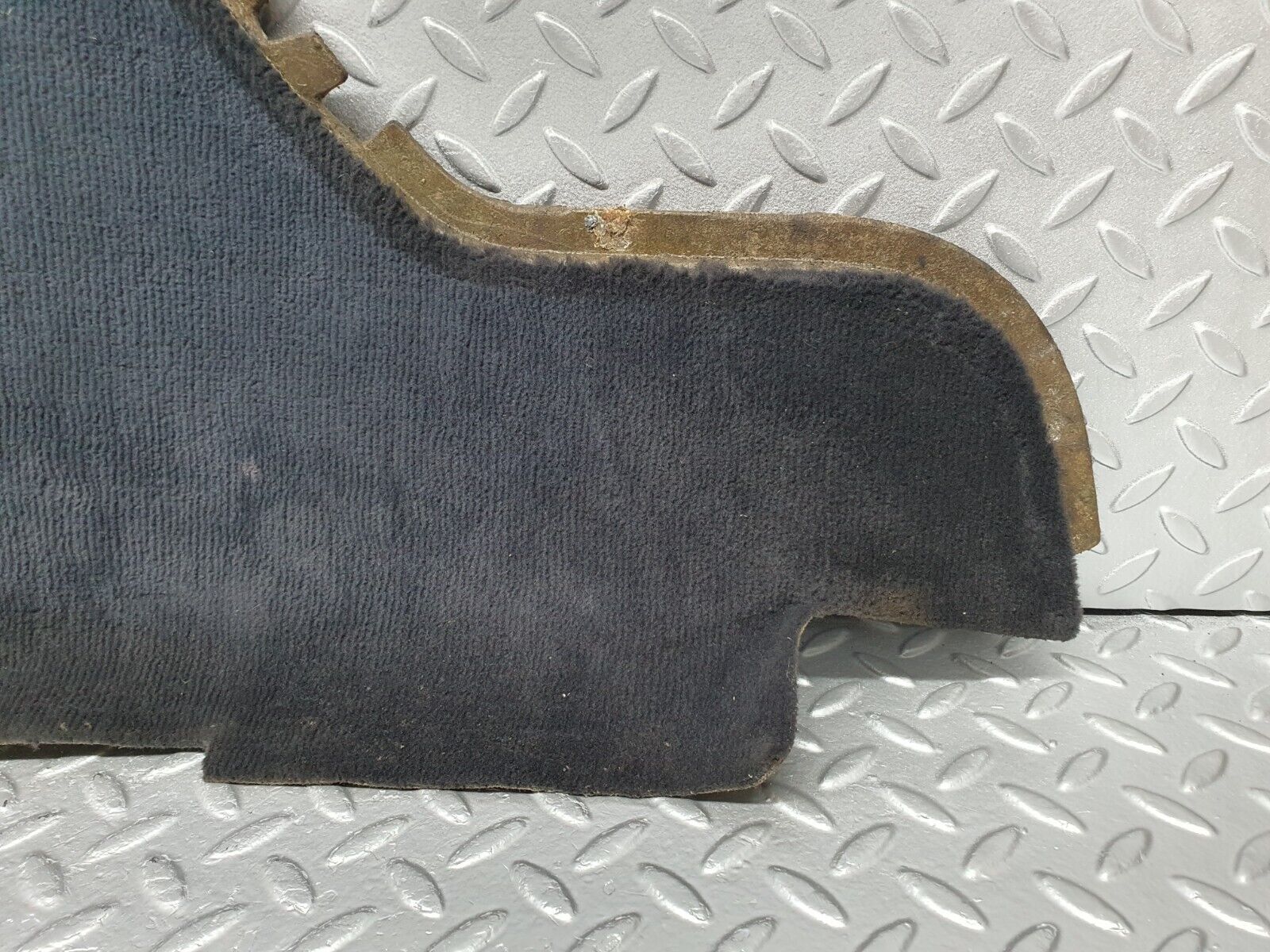 40721 Mercedes-Benz W123 300D Centre Console Carpet Left Side Black