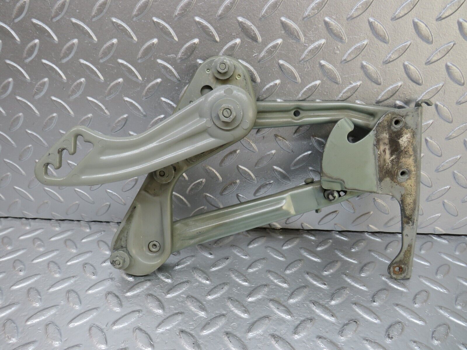 34159 Mercedes-Benz W124 260E Bonnet Hinge Right 1248800228 1248871074