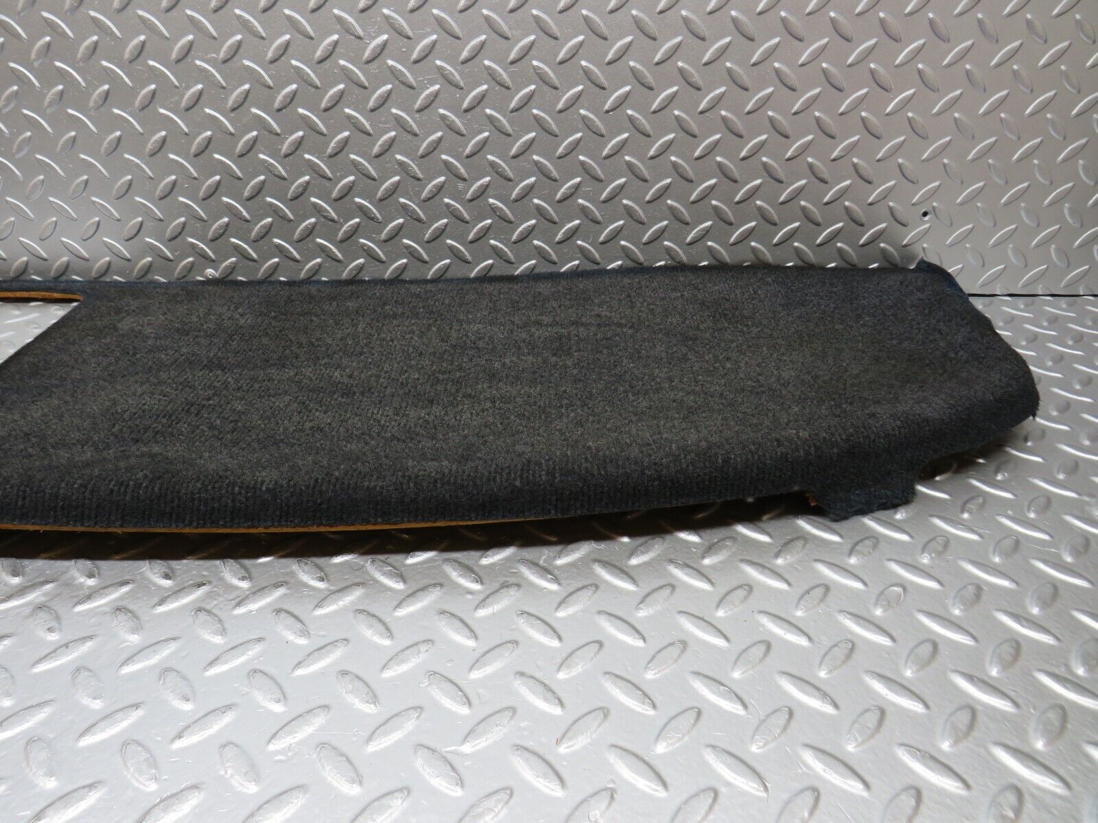 31050 Mercedes-Benz W123 200D Parcel Shelf