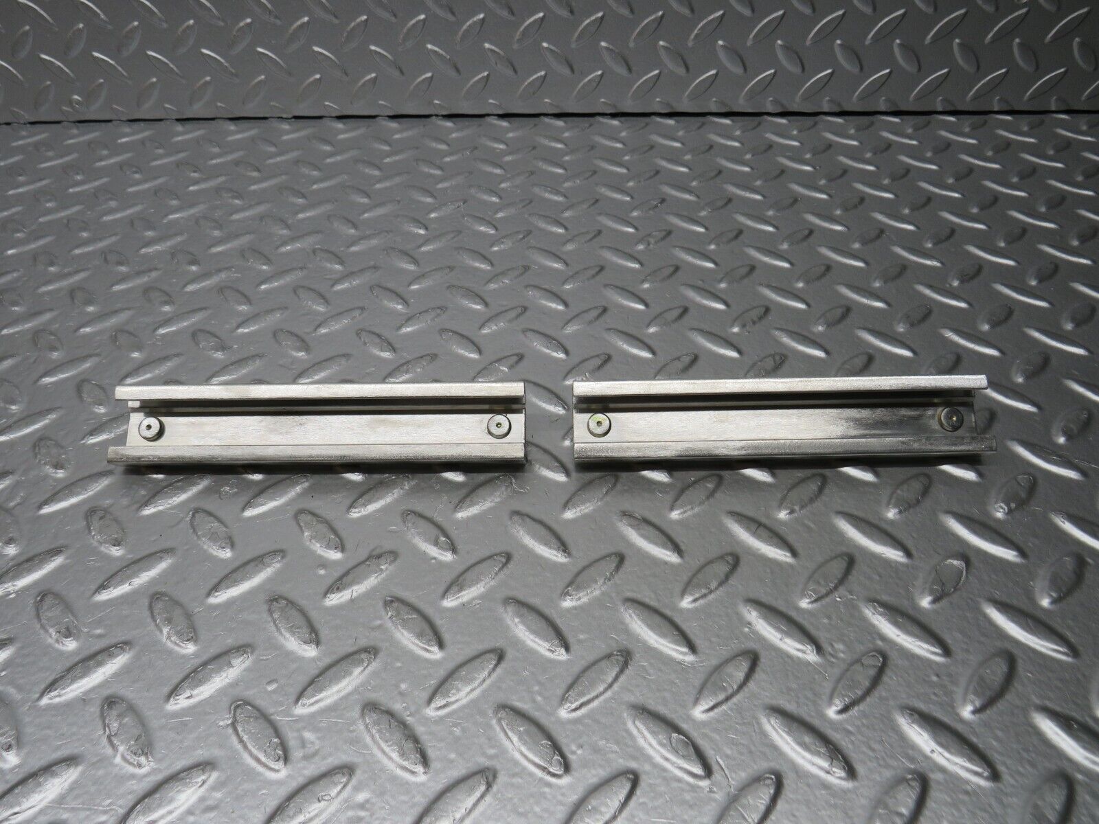 30920 Mercedes-Benz W201 190E 2.0L Window Holder Regulator Accessories