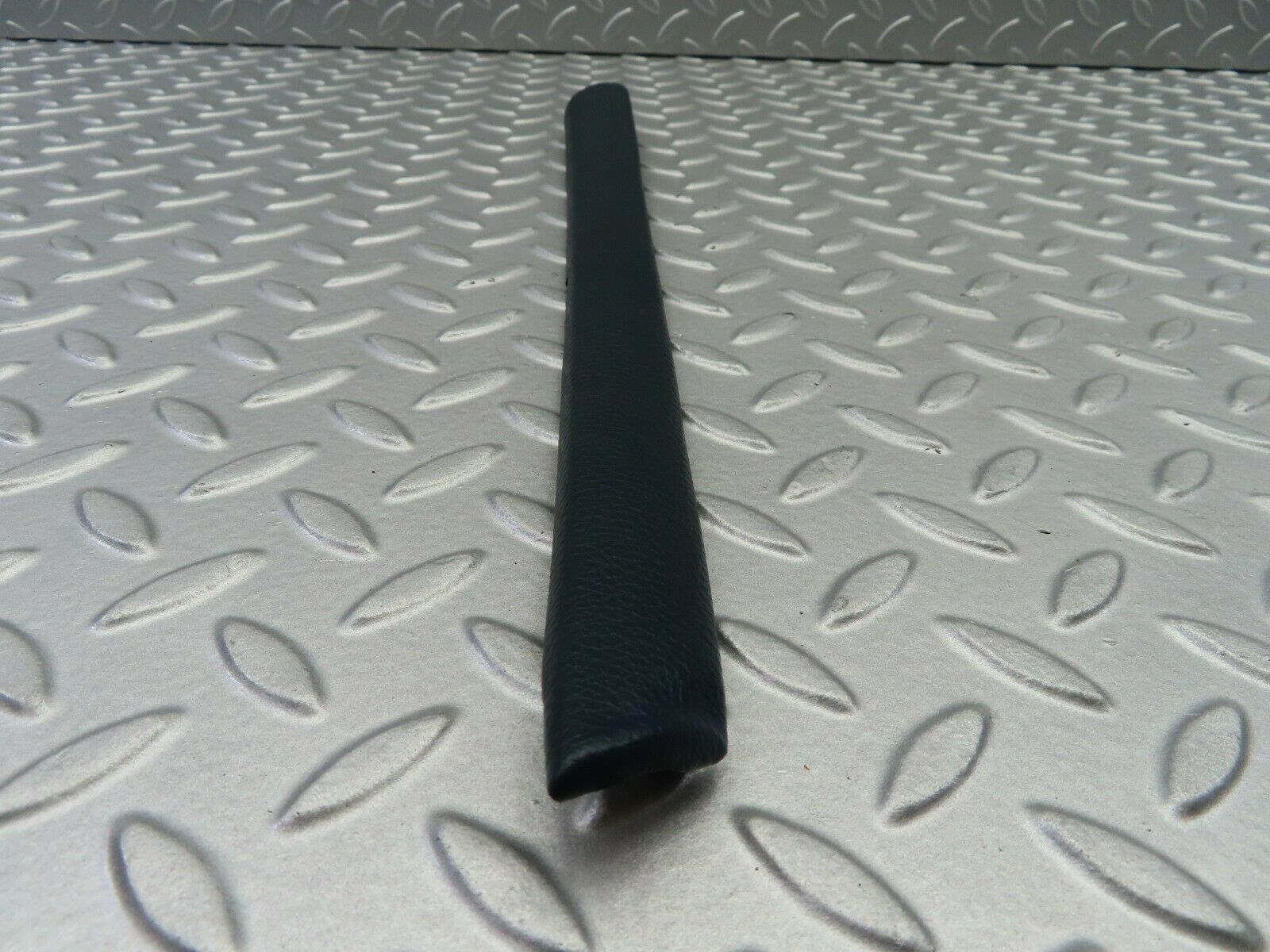 6909 Mercedes-Benz C107 350SLC Coupe Interior Rear Left Quarter Window Cover