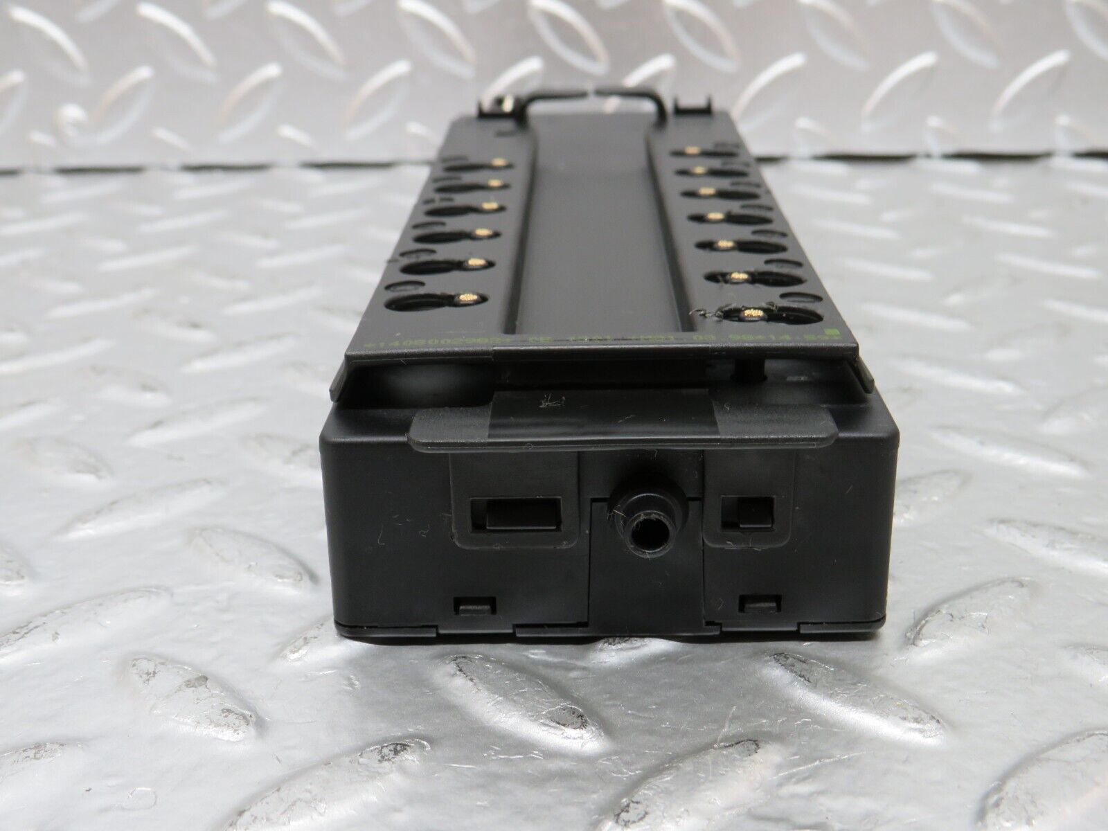 24699 Mercedes-Benz W140 S320 Climate Control Vacuum Valve Unit 2108000078