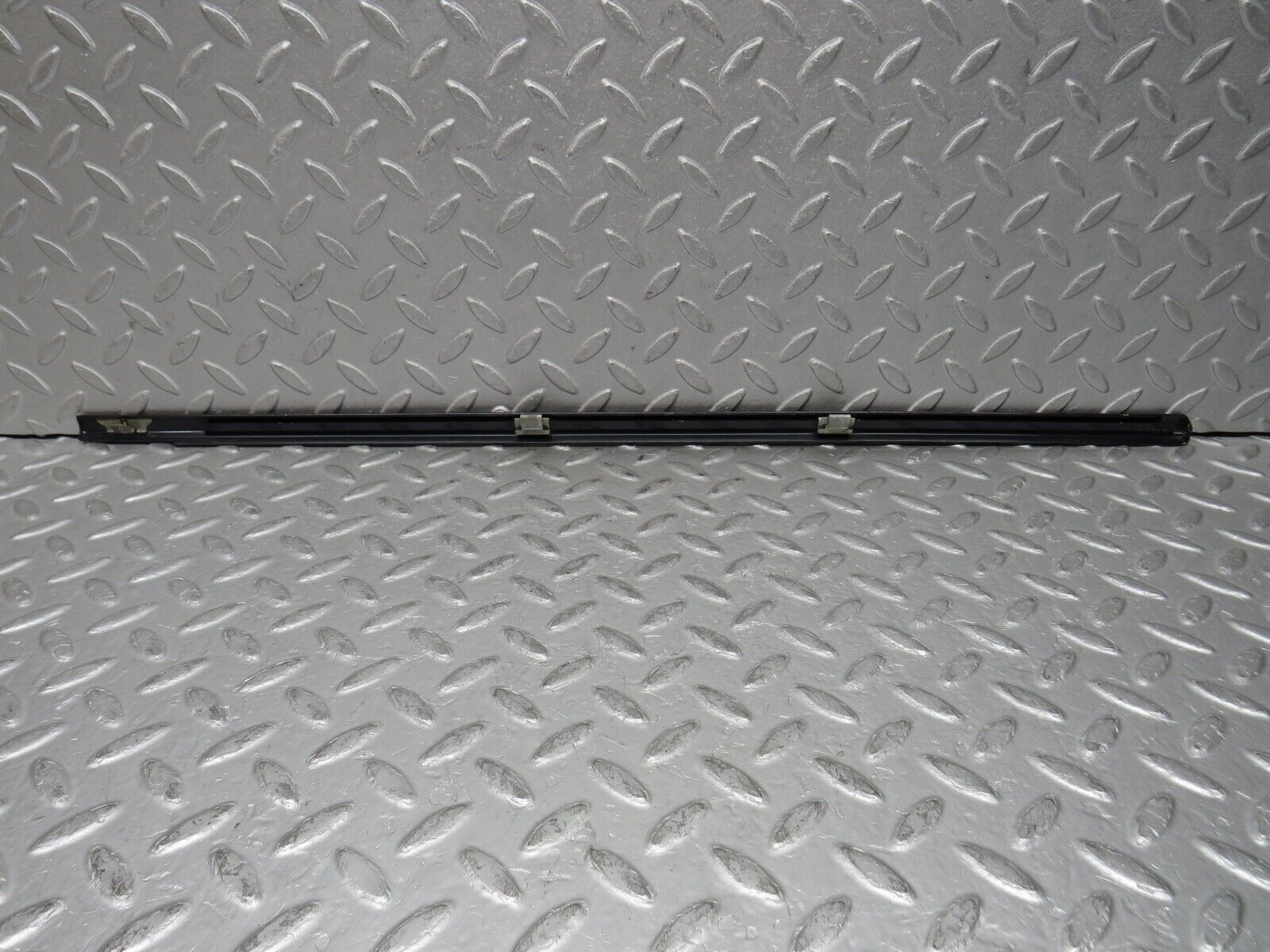 37892 Mercedes-Benz A124 320E Cabriolet Rear Right Window Moulding Trim