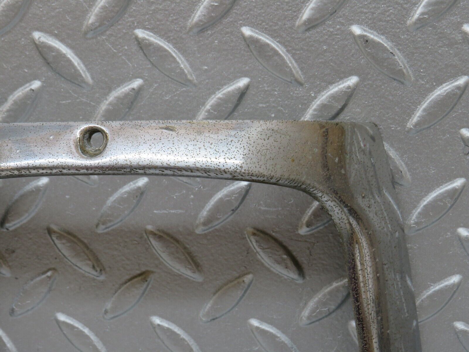 35753 Mercedes-Benz W108 Headlight Chrome Frame