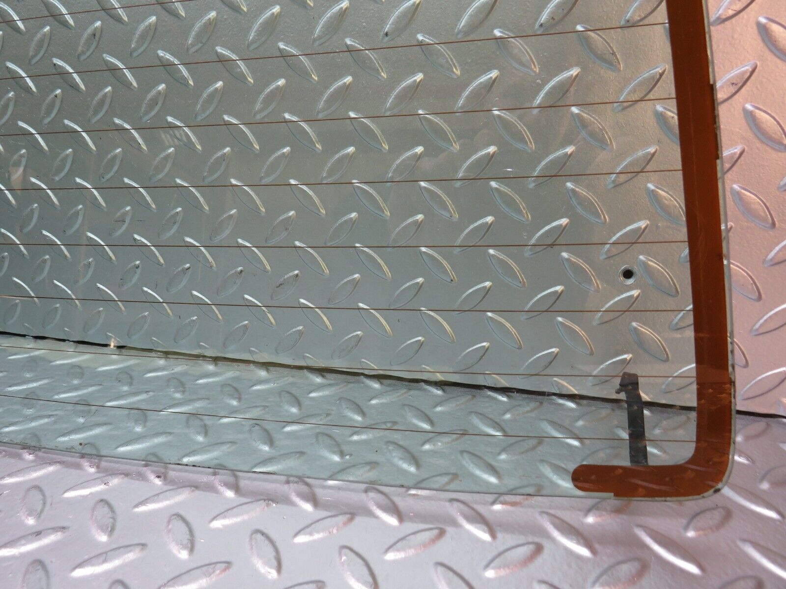 28404 Mercedes-Benz S123 240D Wagon Heated Rear Windscreen 1237400157